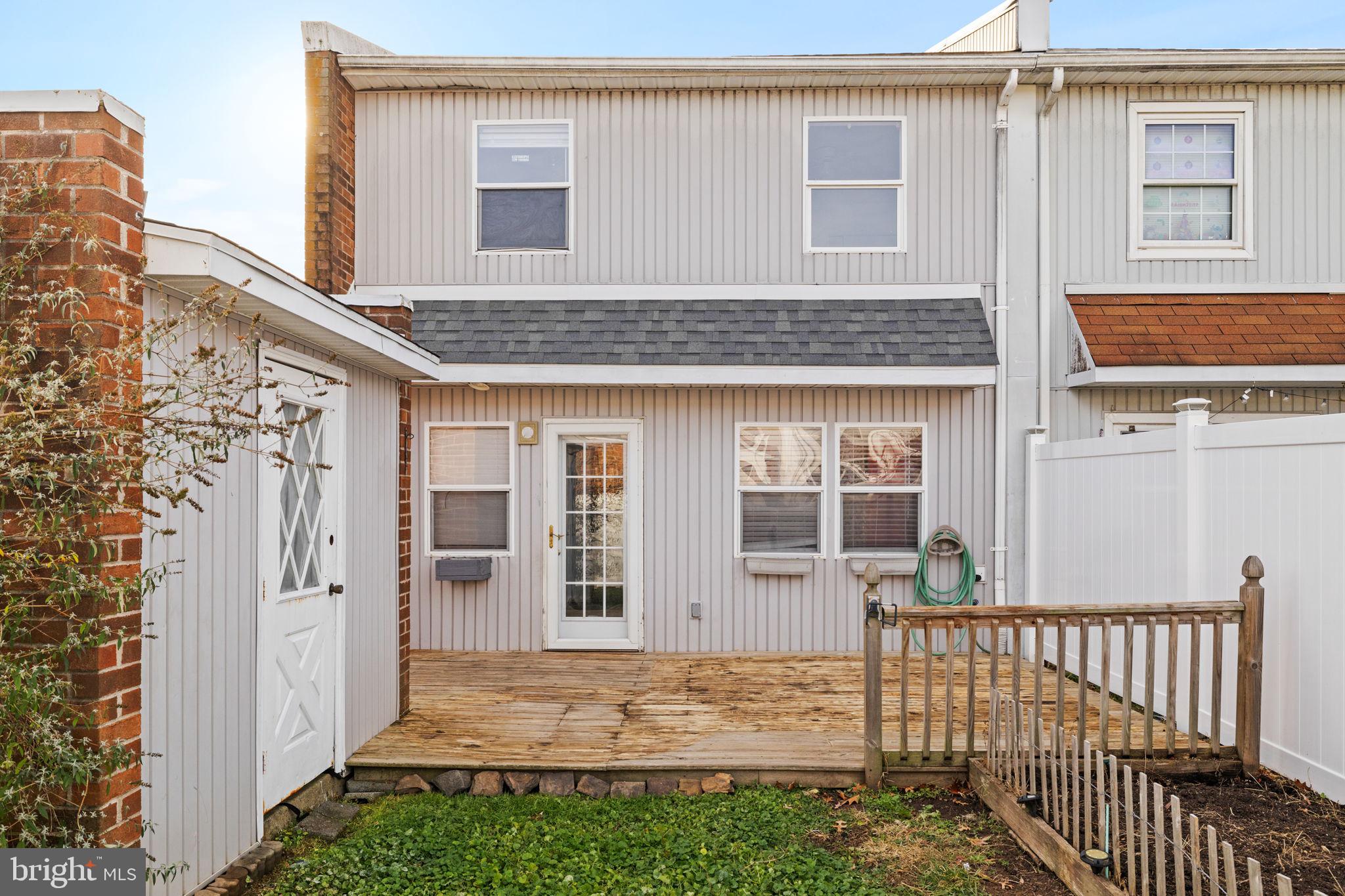 QUAKER GREEN - Residential