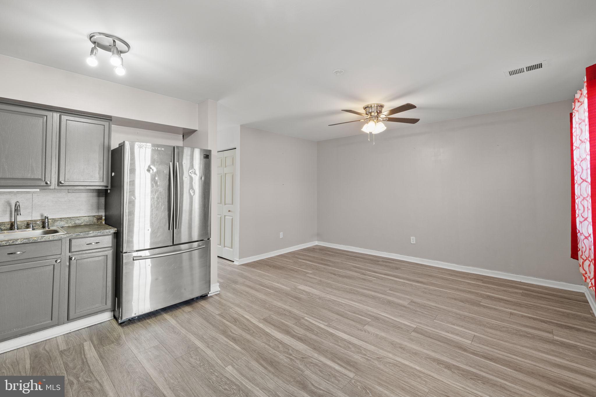 QUAKER GREEN - Residential