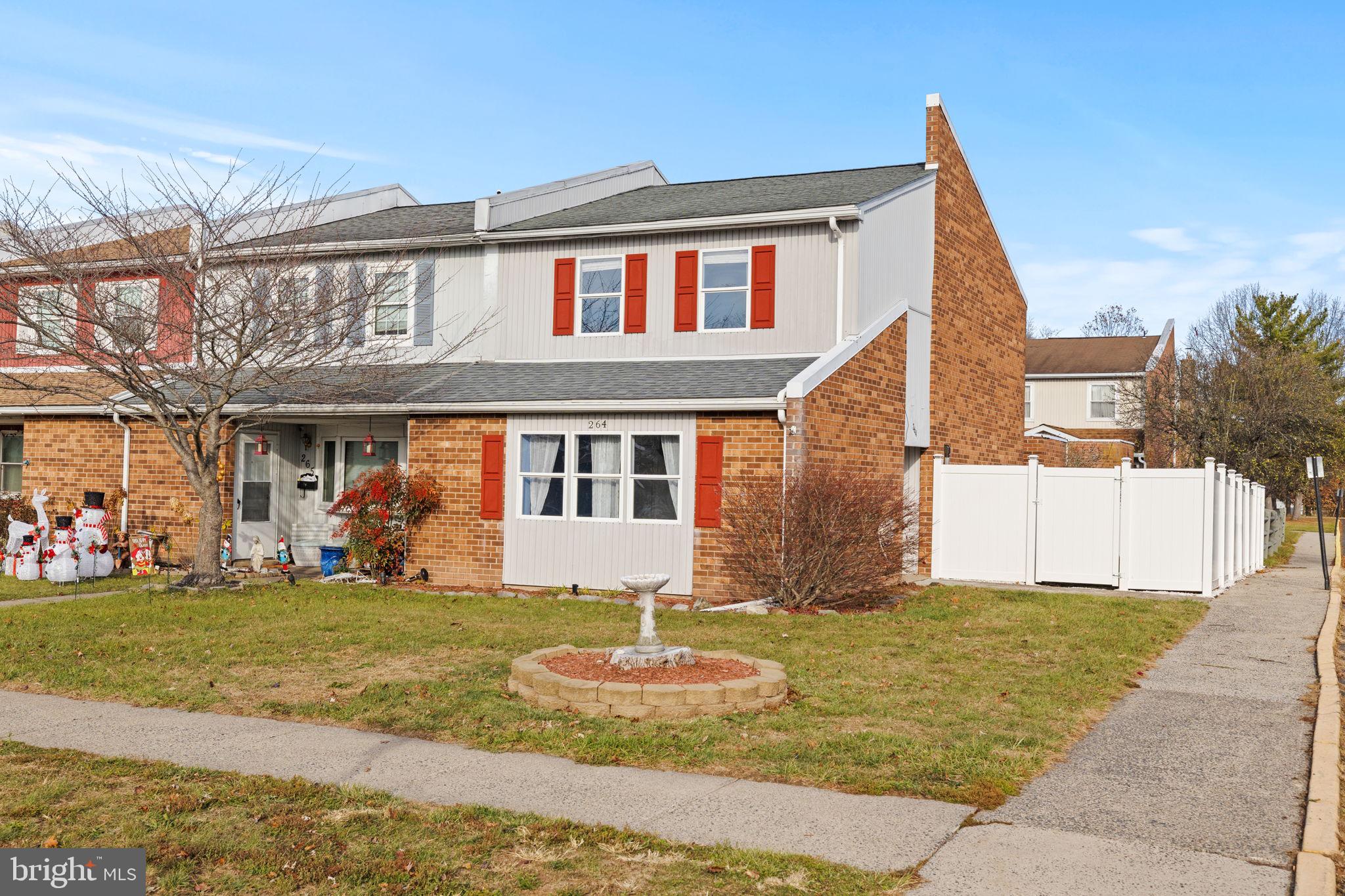 QUAKER GREEN - Residential