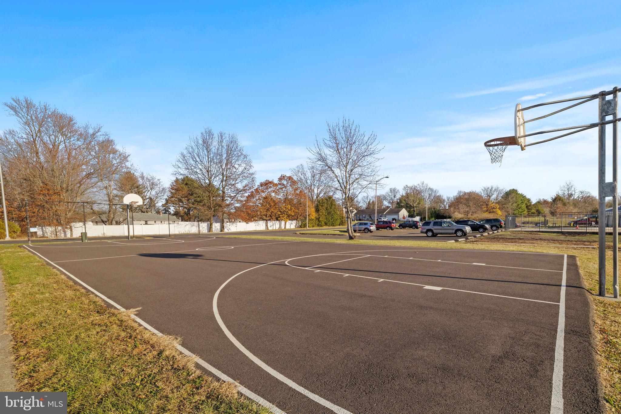 QUAKER GREEN - Residential