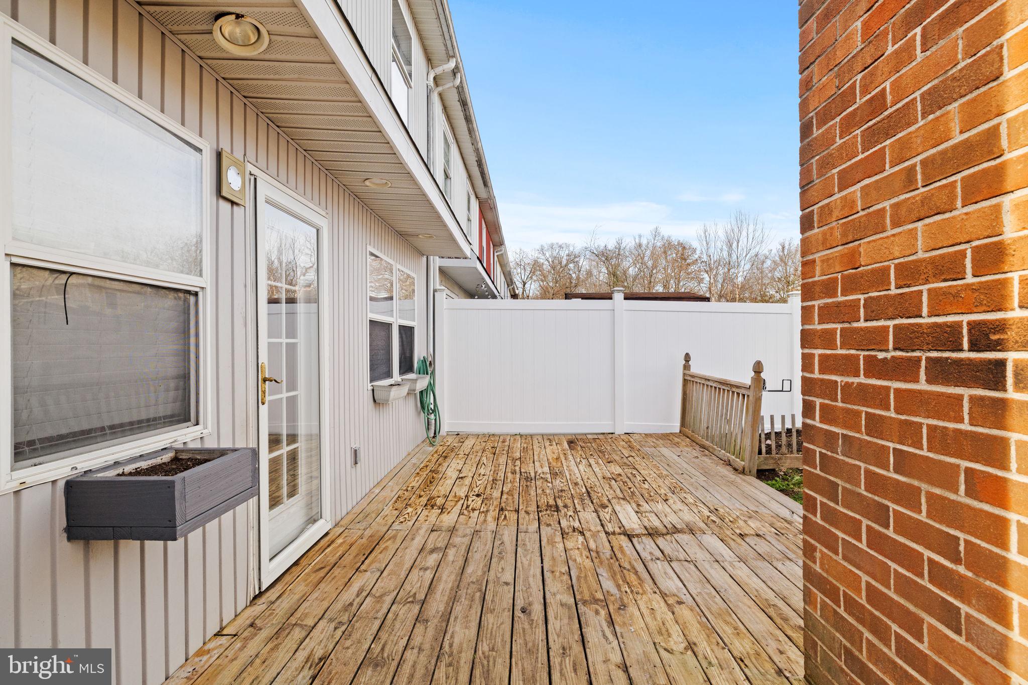 QUAKER GREEN - Residential