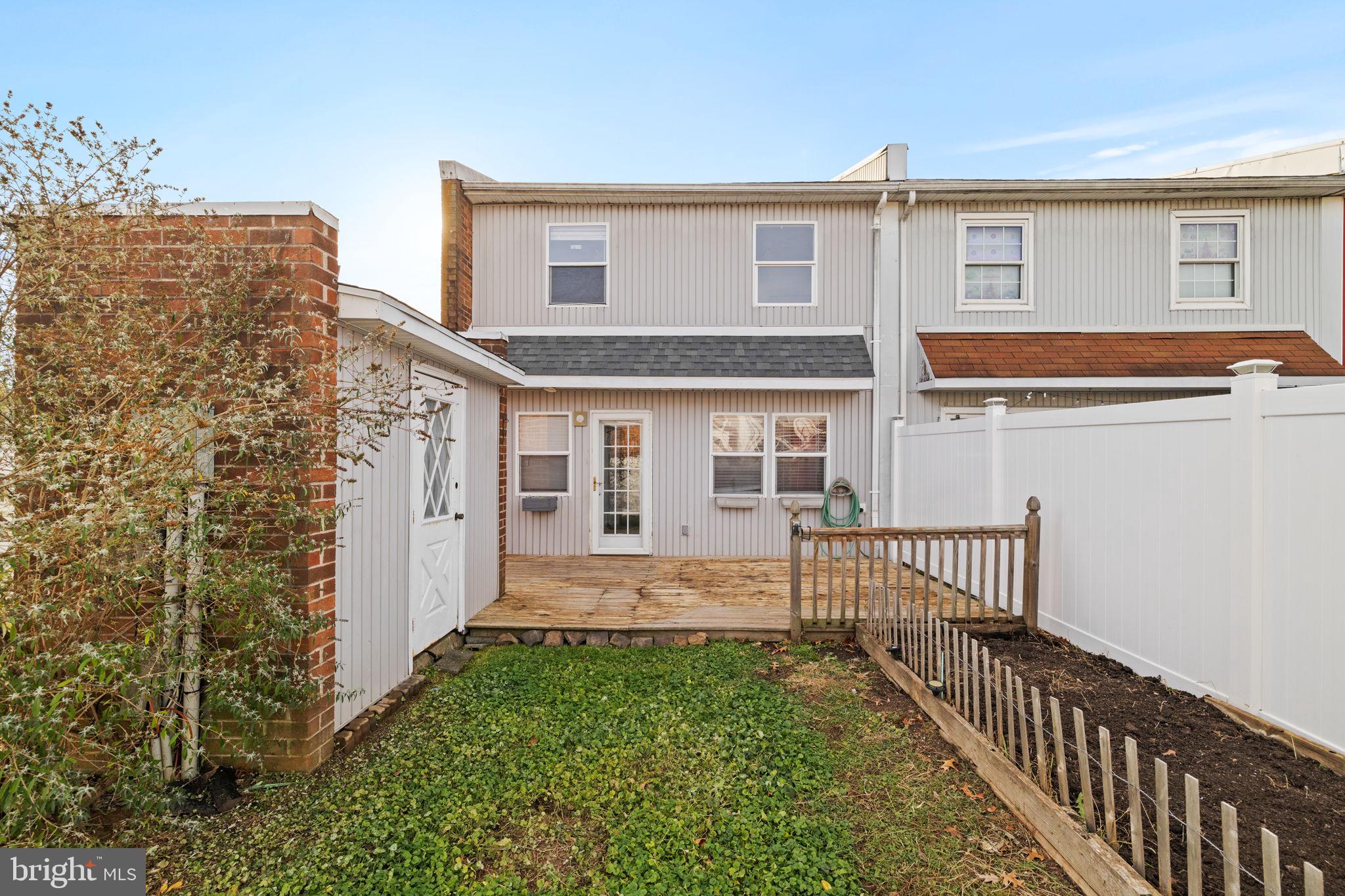 QUAKER GREEN - Residential