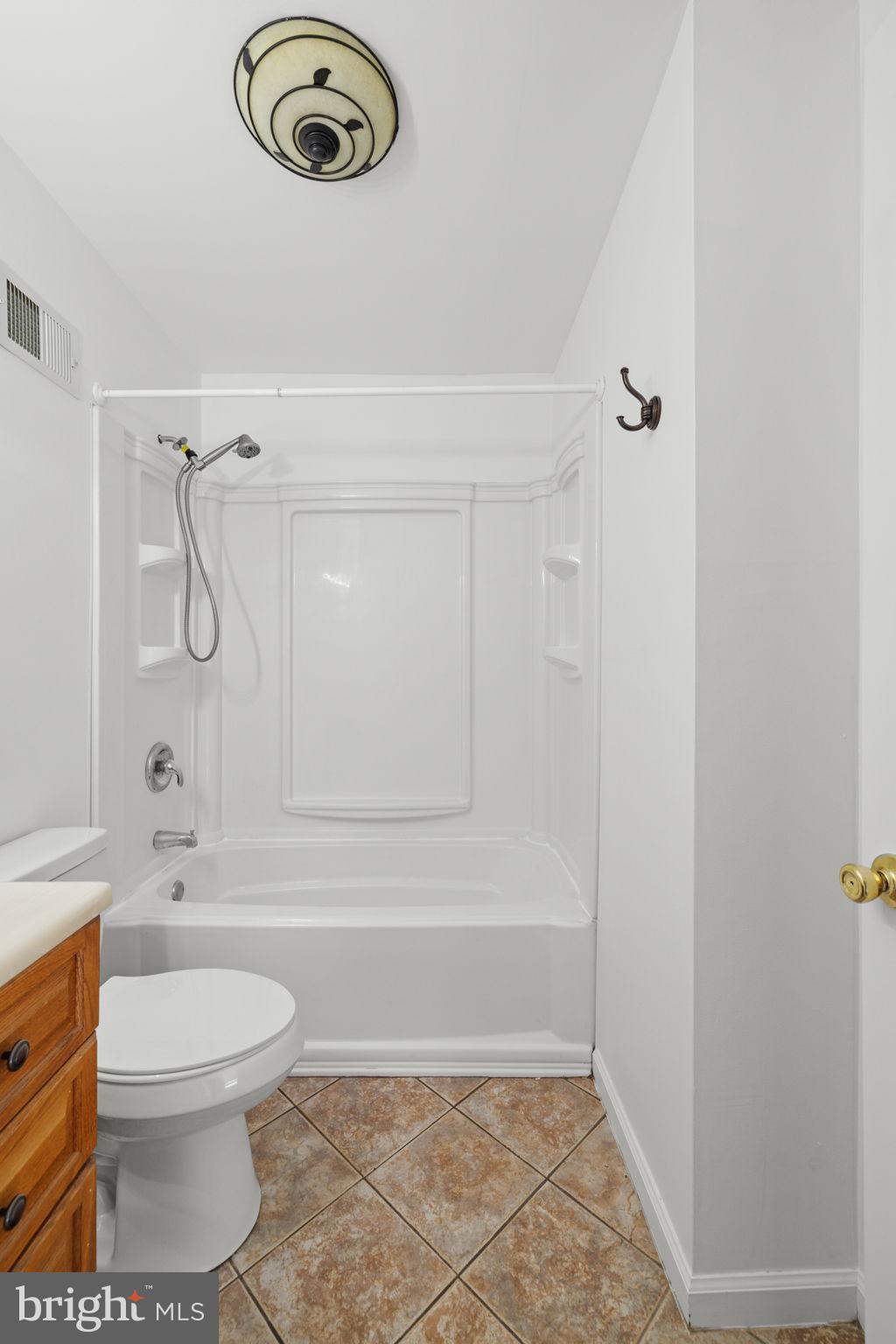 QUAKER GREEN - Residential