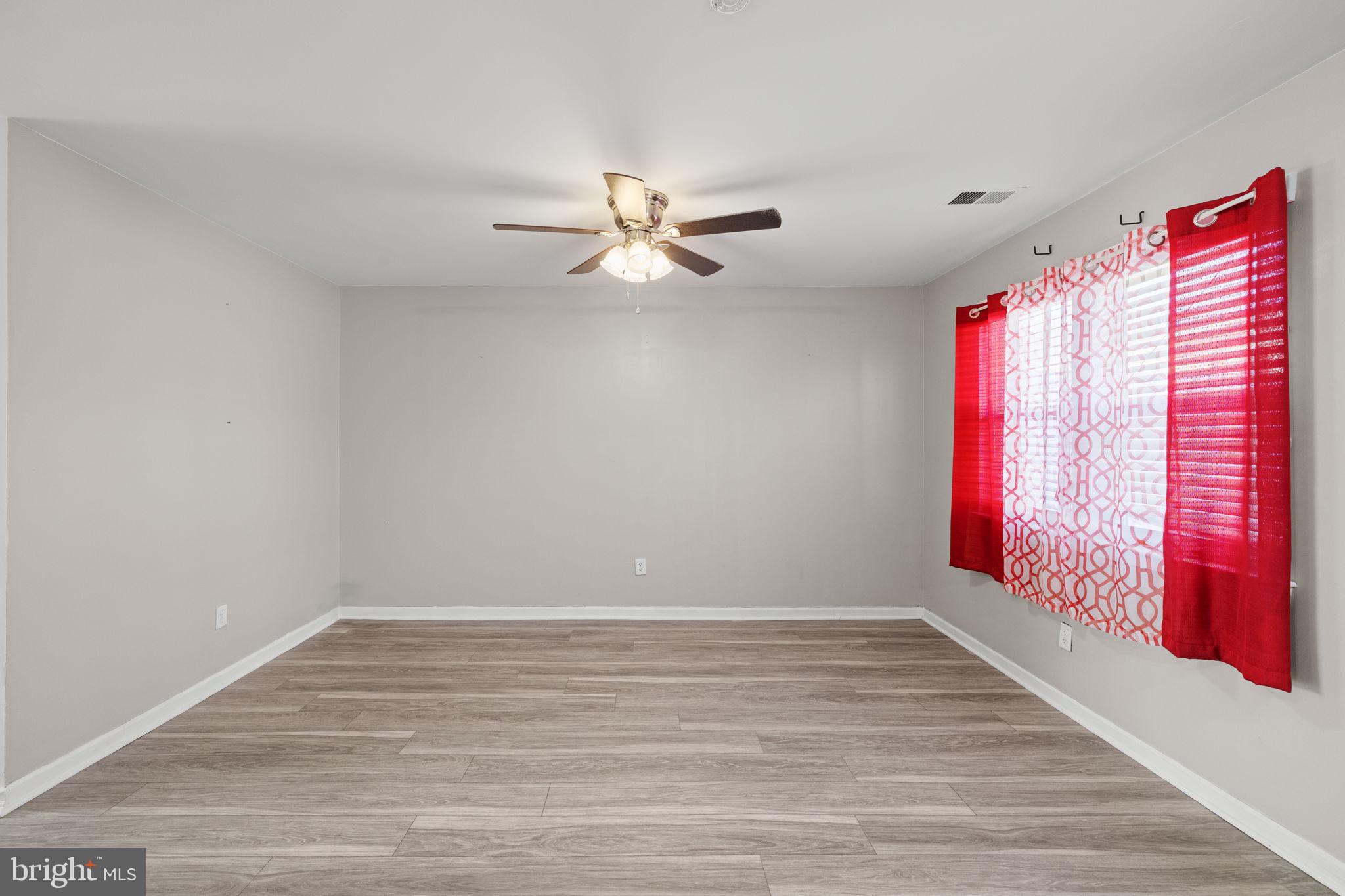 QUAKER GREEN - Residential