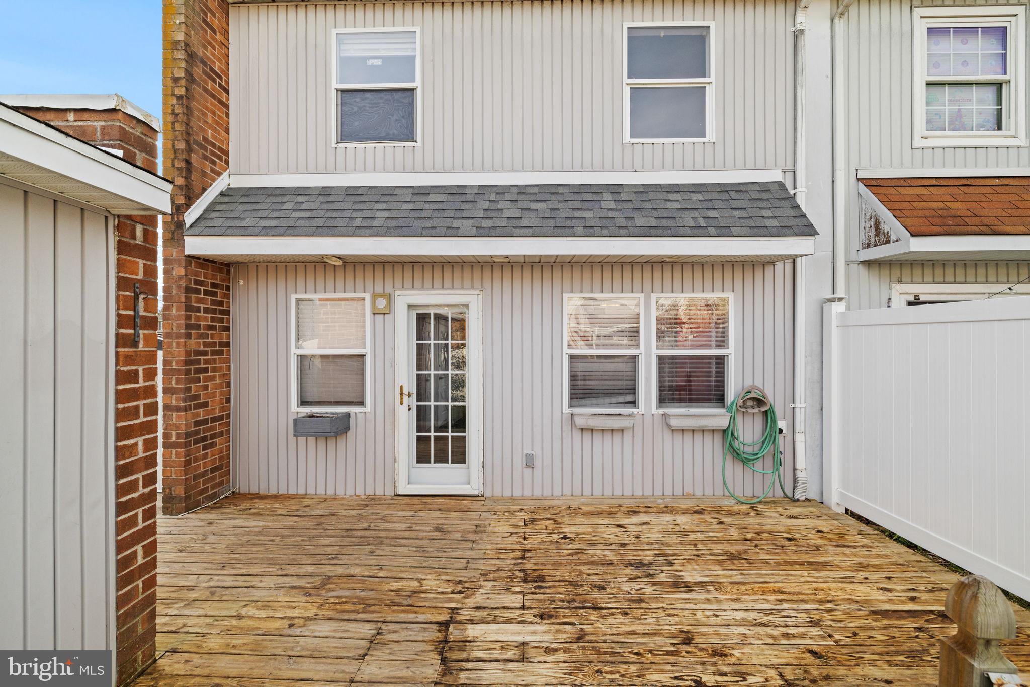 QUAKER GREEN - Residential