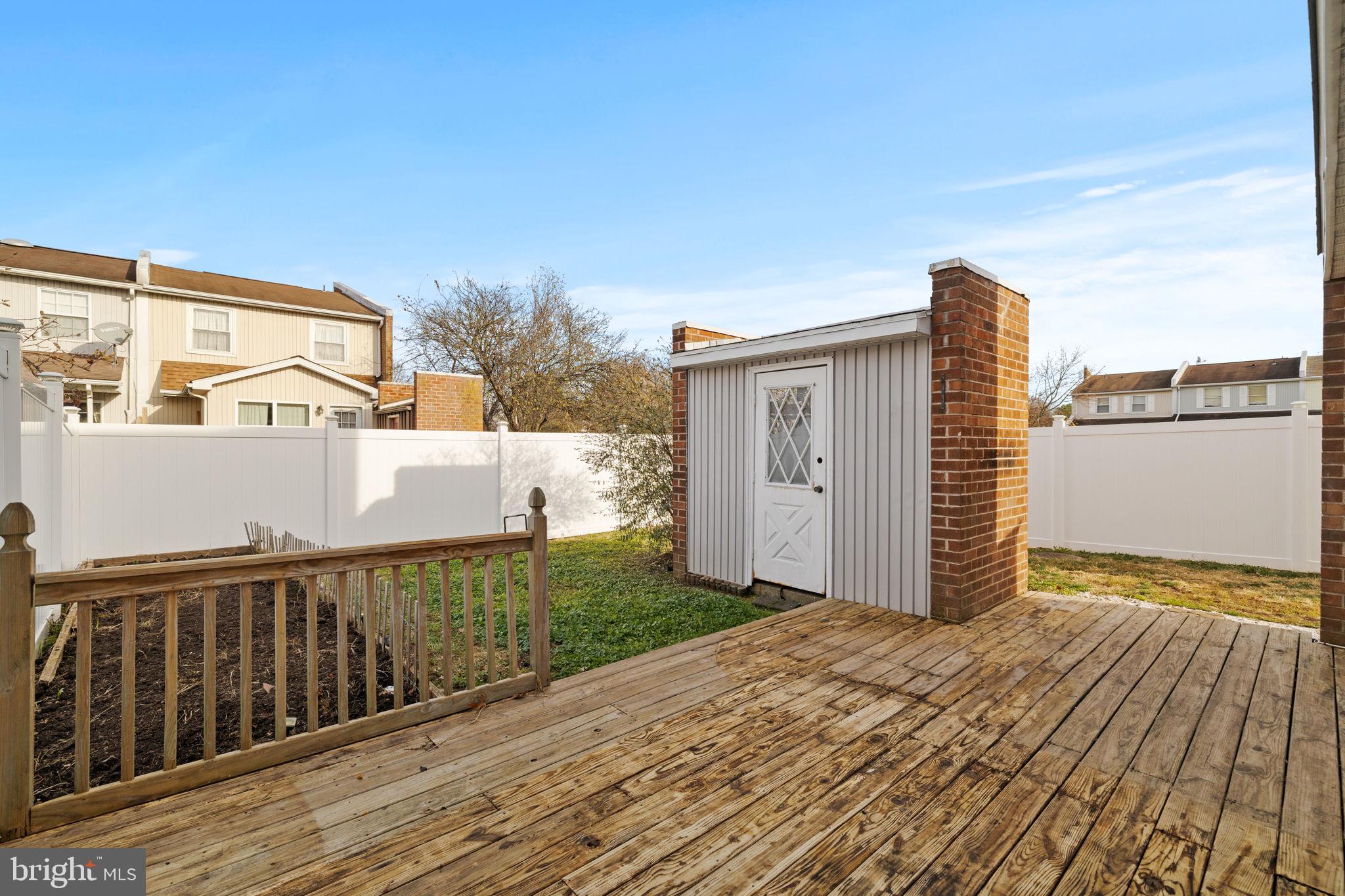 QUAKER GREEN - Residential