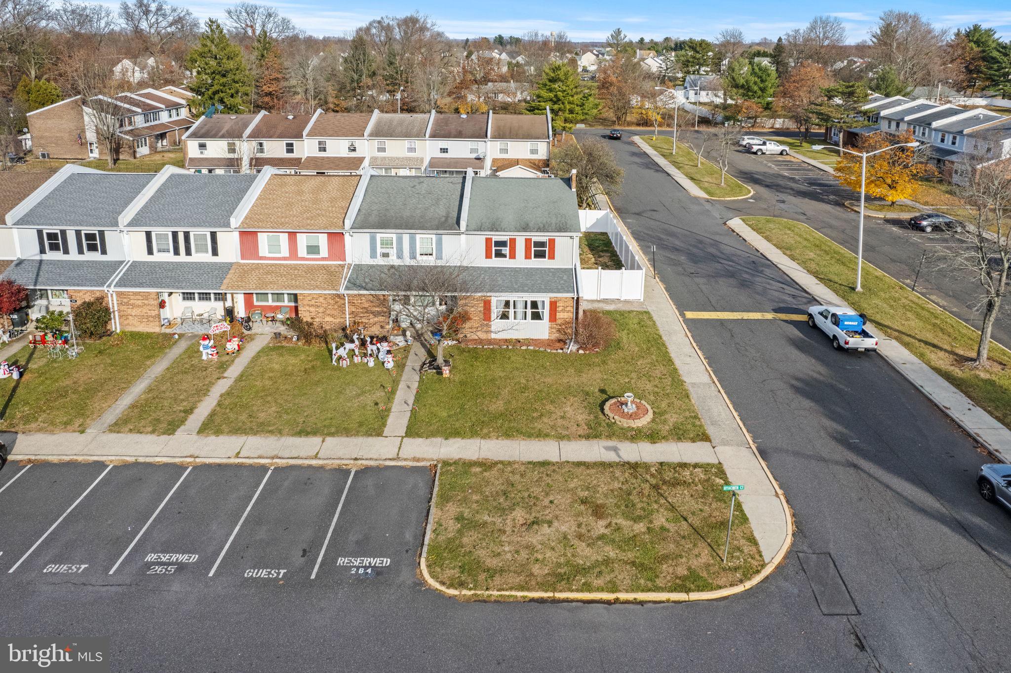 QUAKER GREEN - Residential