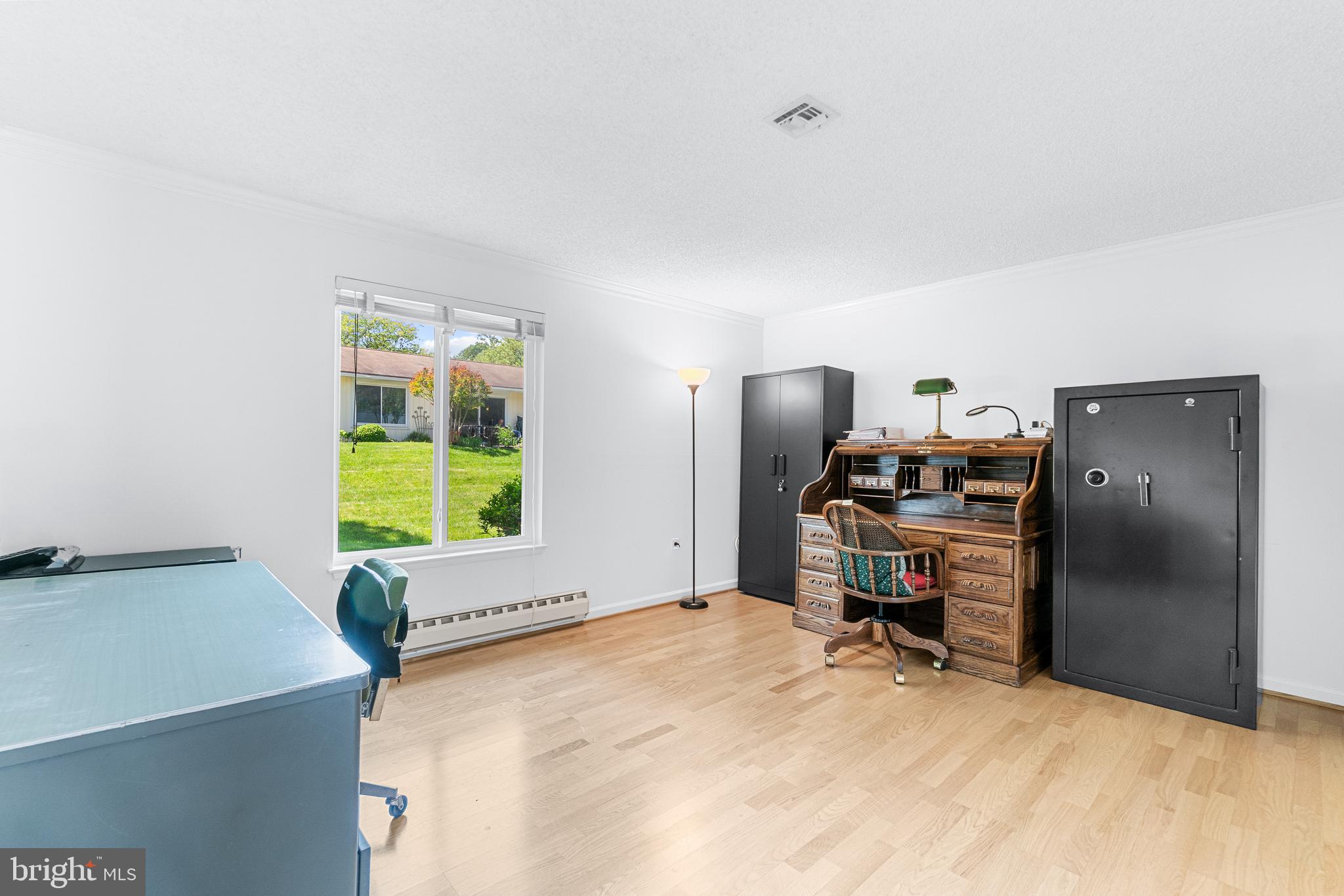 LEISURE WORLD - Residential