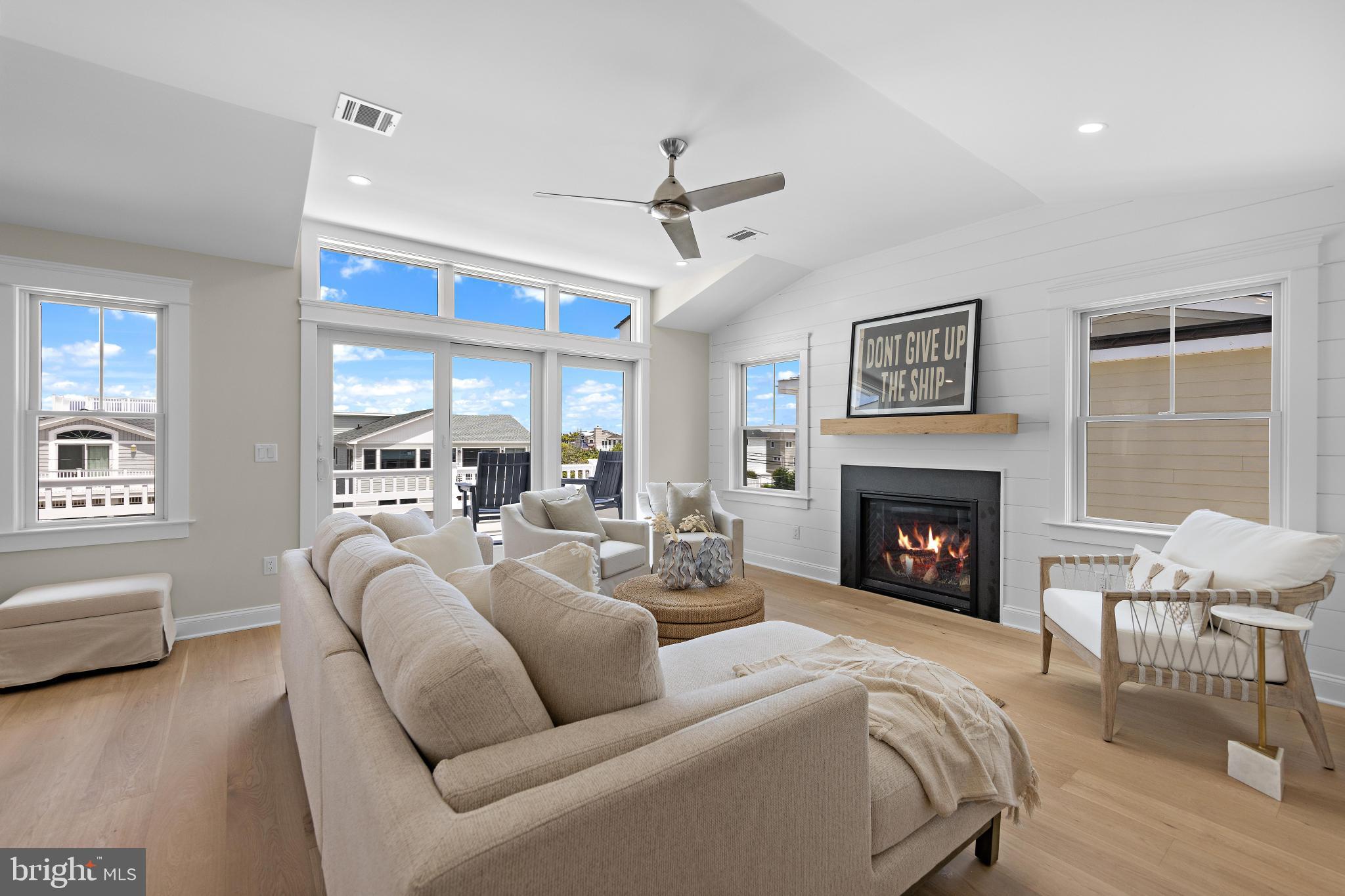 6 E MARINE LANE