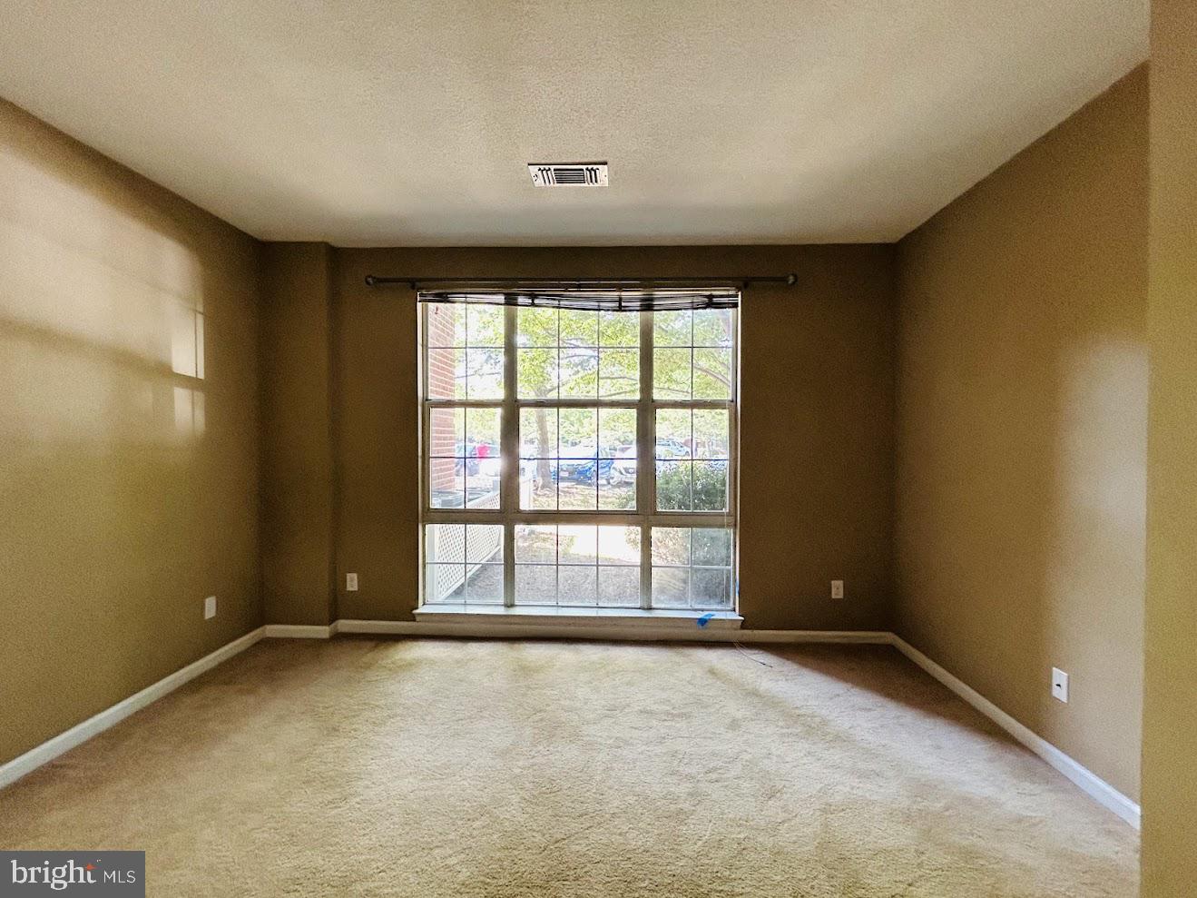 S.GLEN AT UNIVERSITY CTR - Residential Lease