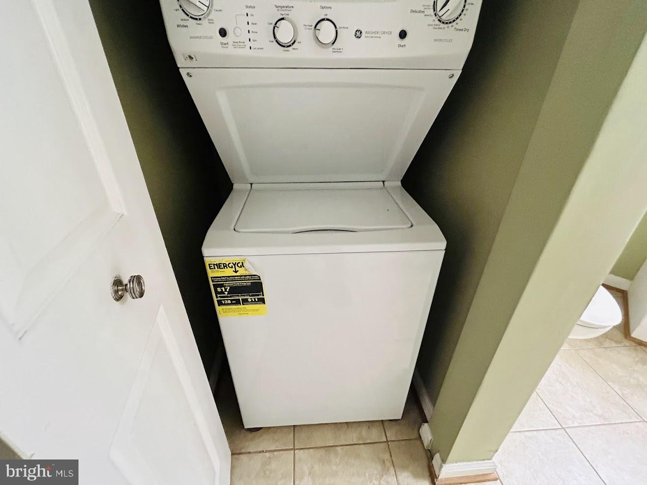 S.GLEN AT UNIVERSITY CTR - Residential Lease