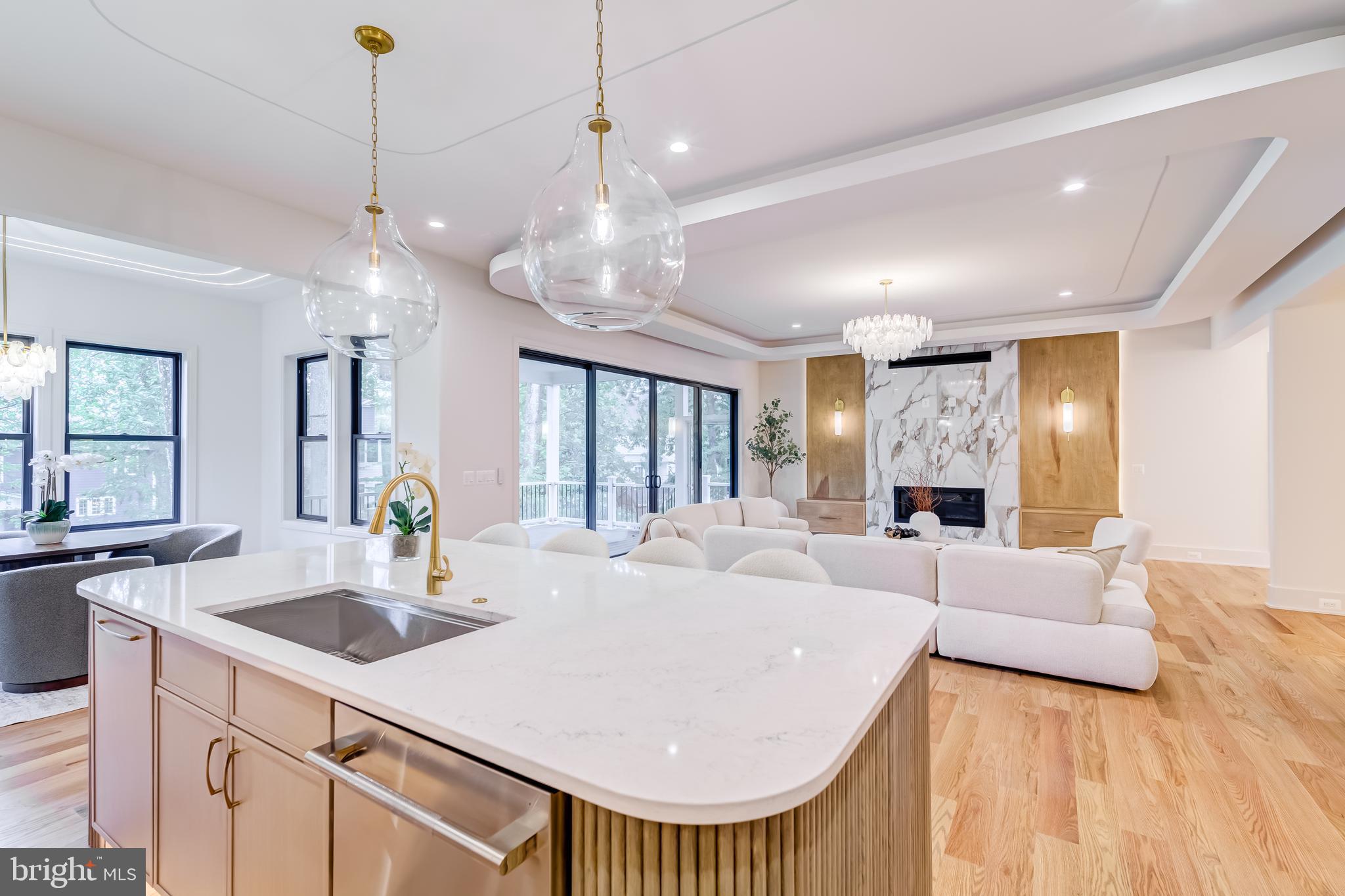 VIENNA WOODS - Residential