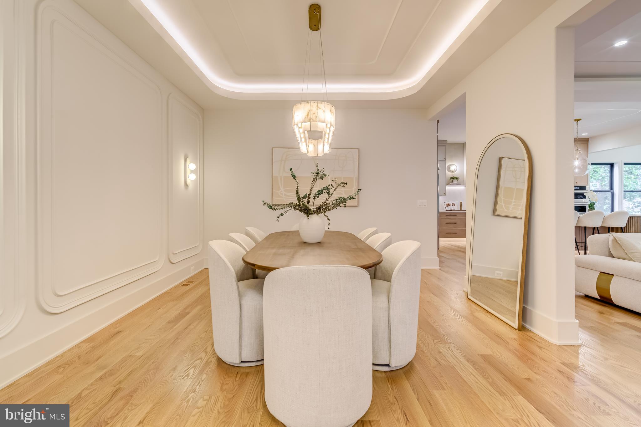 VIENNA WOODS - Residential