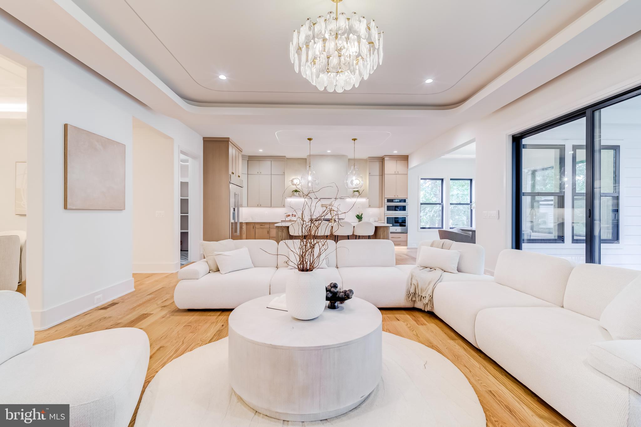 VIENNA WOODS - Residential