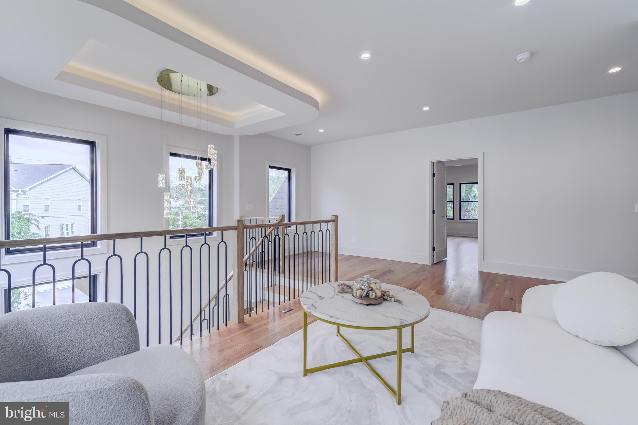 VIENNA WOODS - Residential