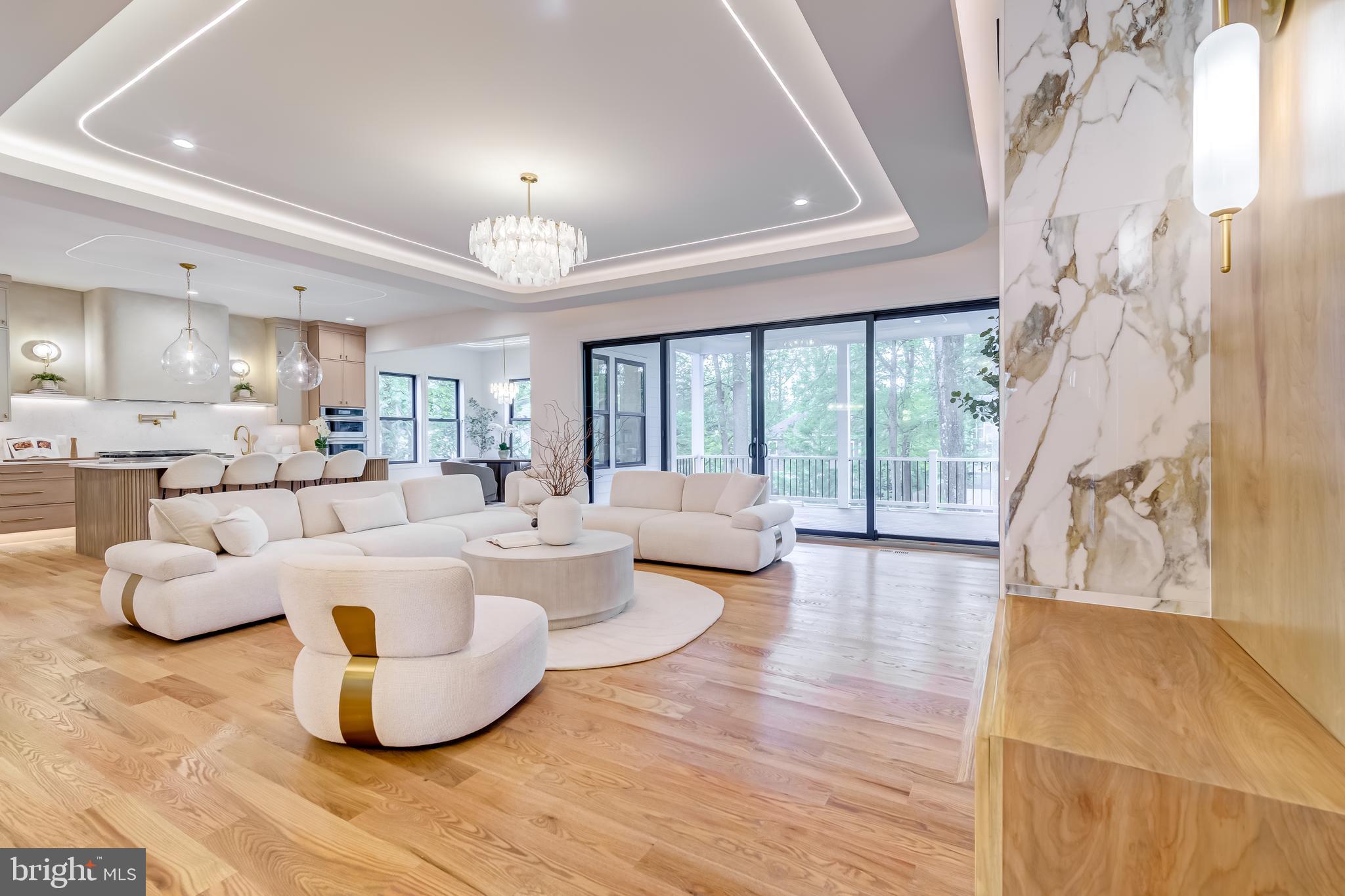 VIENNA WOODS - Residential