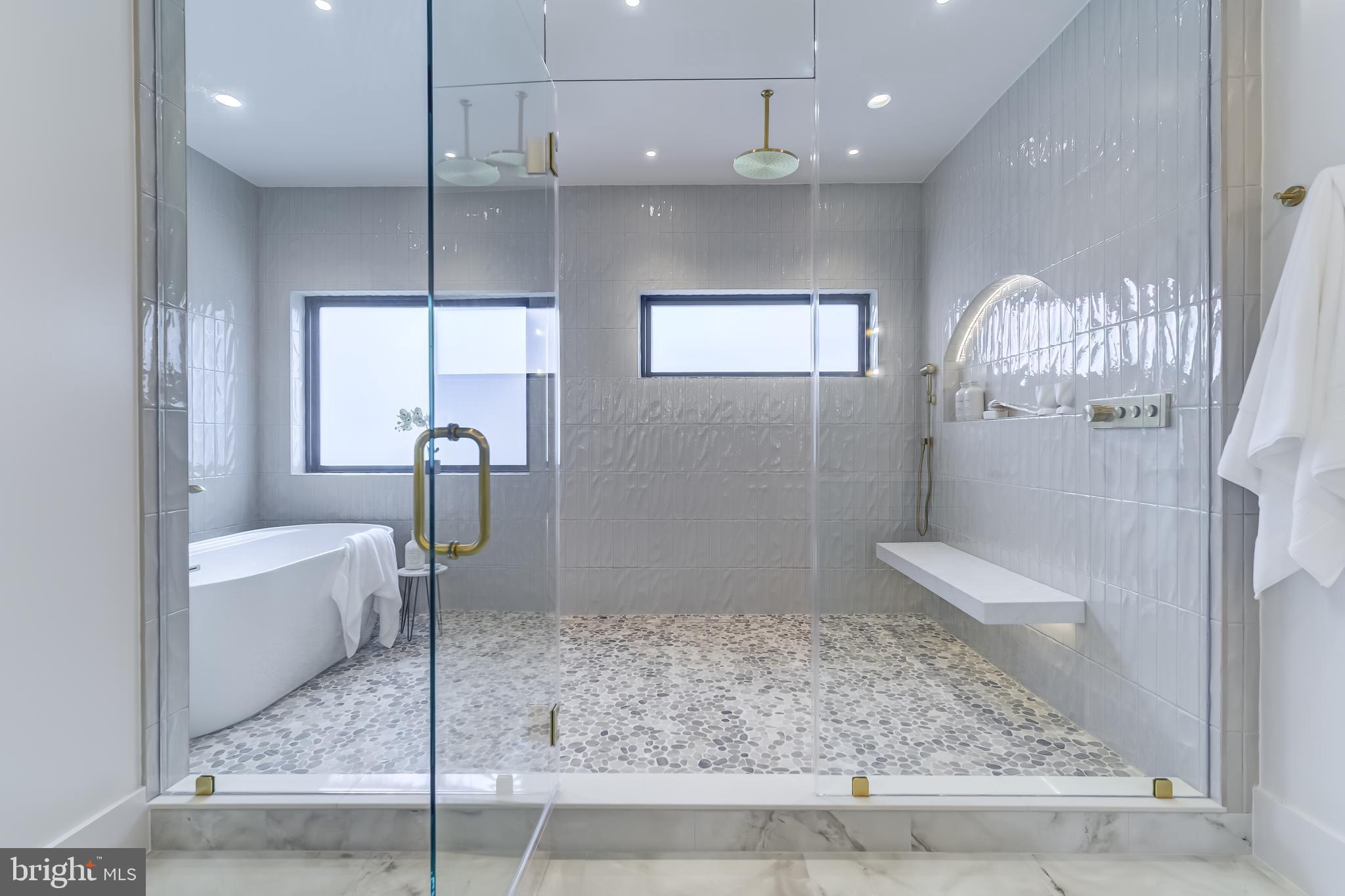 VIENNA WOODS - Residential