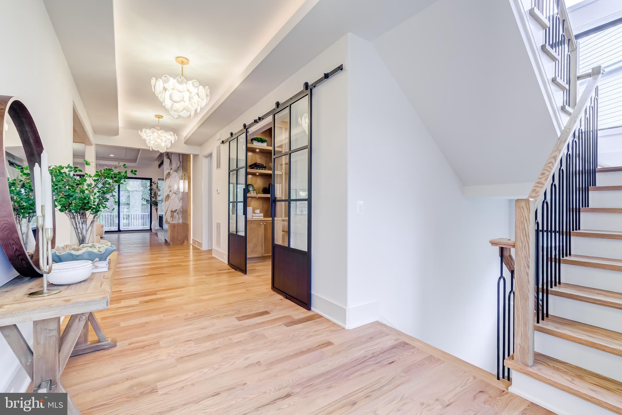 VIENNA WOODS - Residential