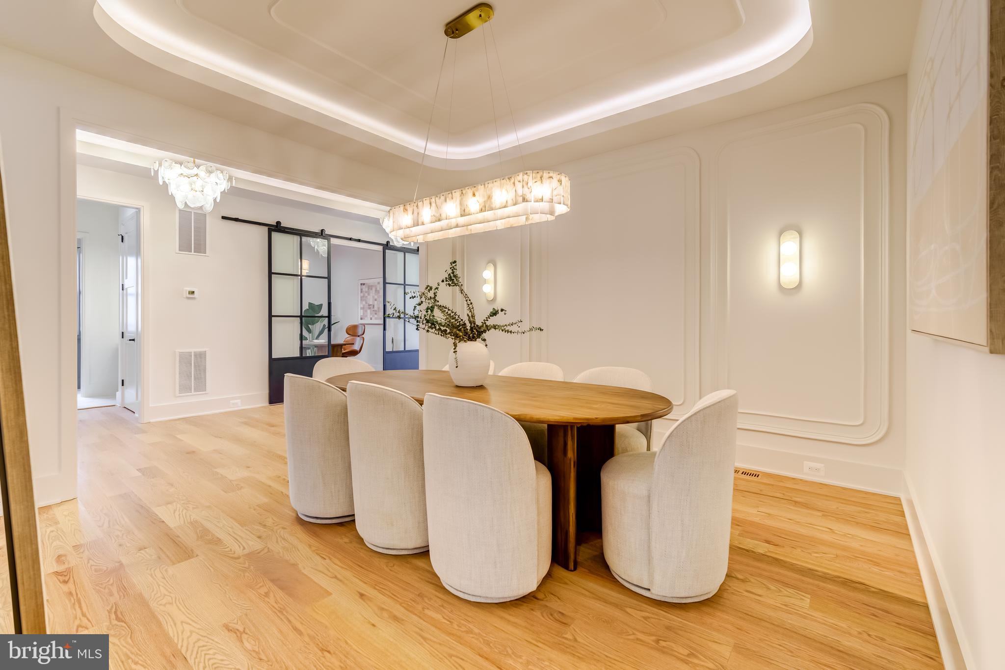 VIENNA WOODS - Residential