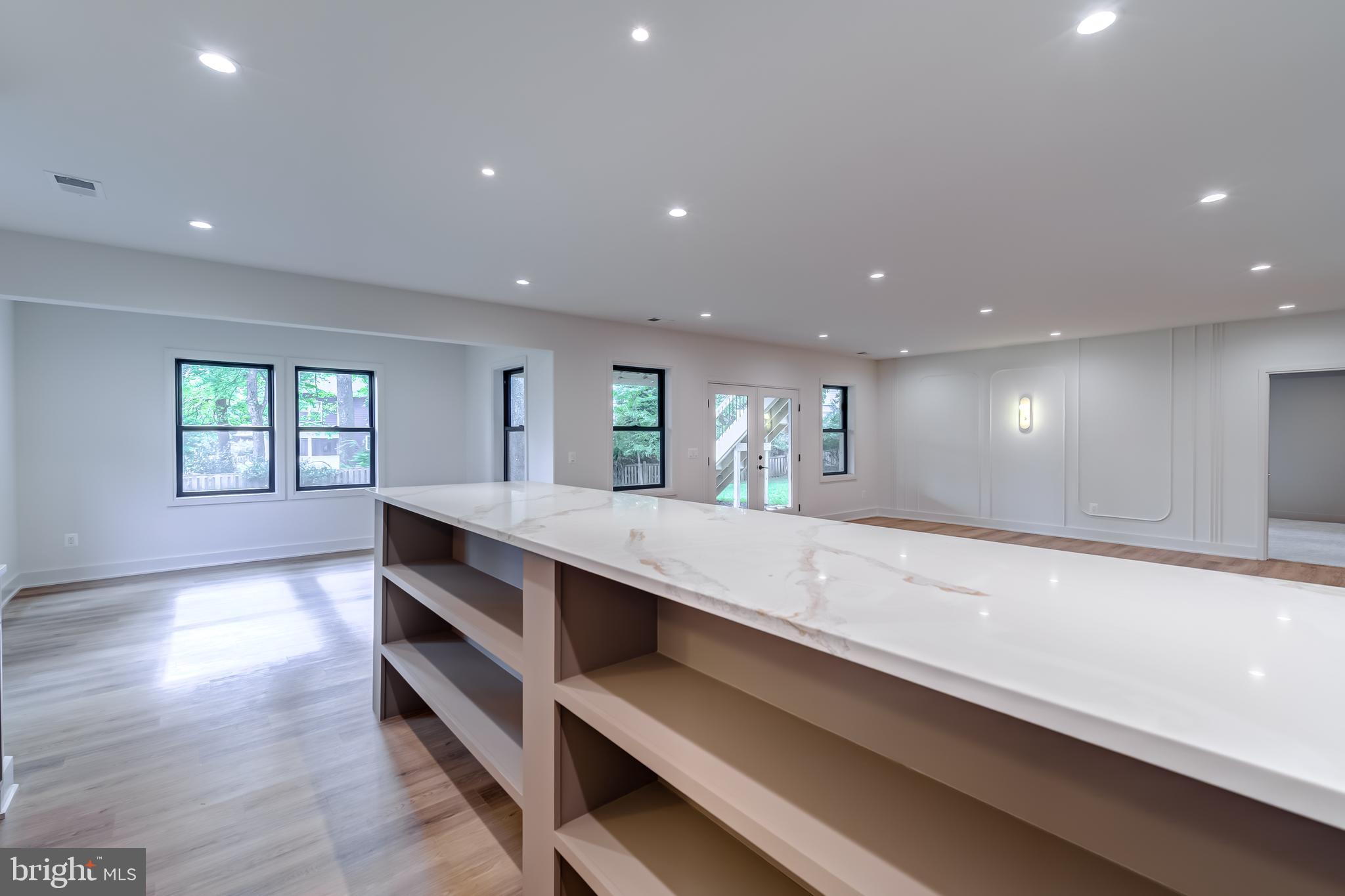 VIENNA WOODS - Residential