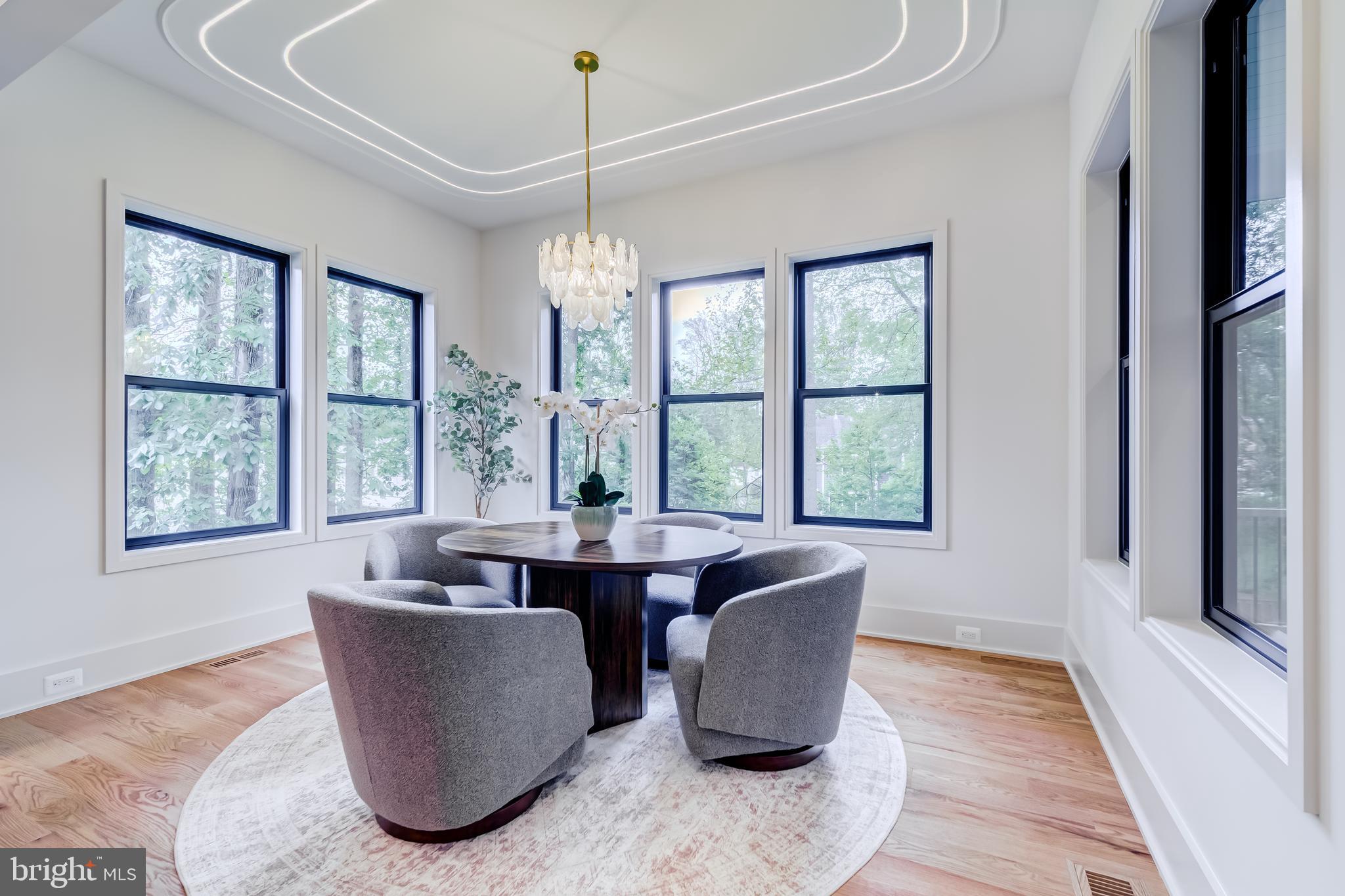 VIENNA WOODS - Residential