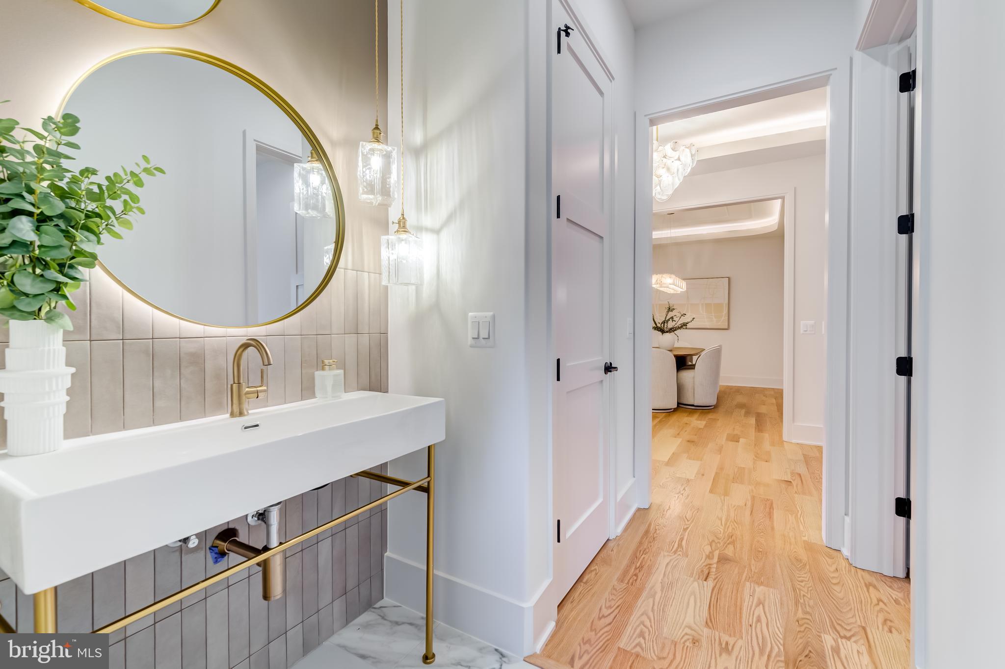 VIENNA WOODS - Residential