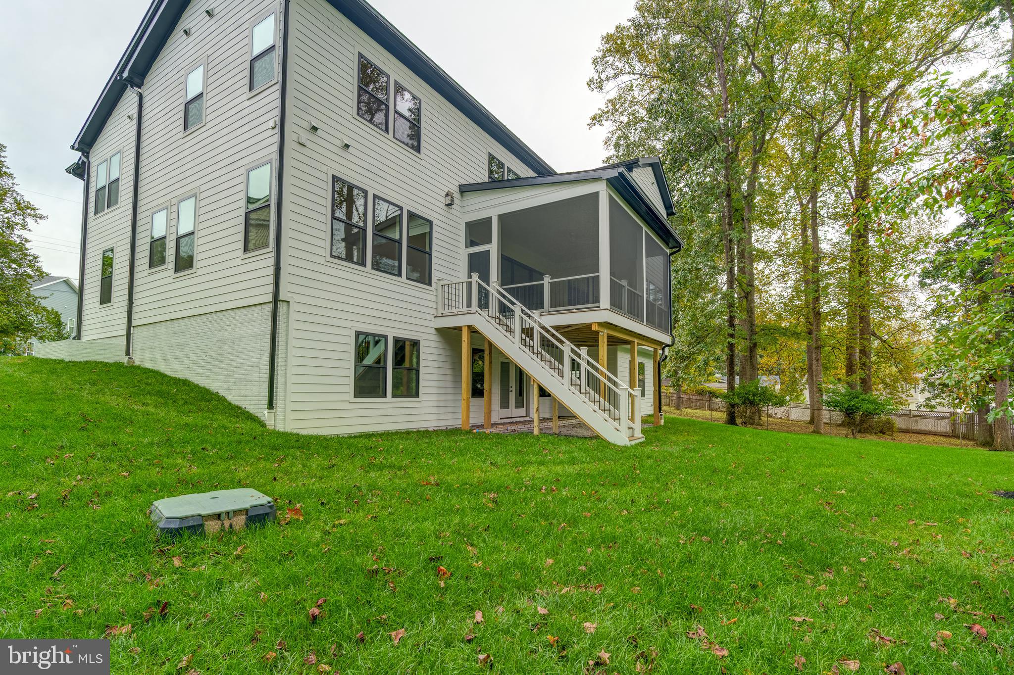 VIENNA WOODS - Residential