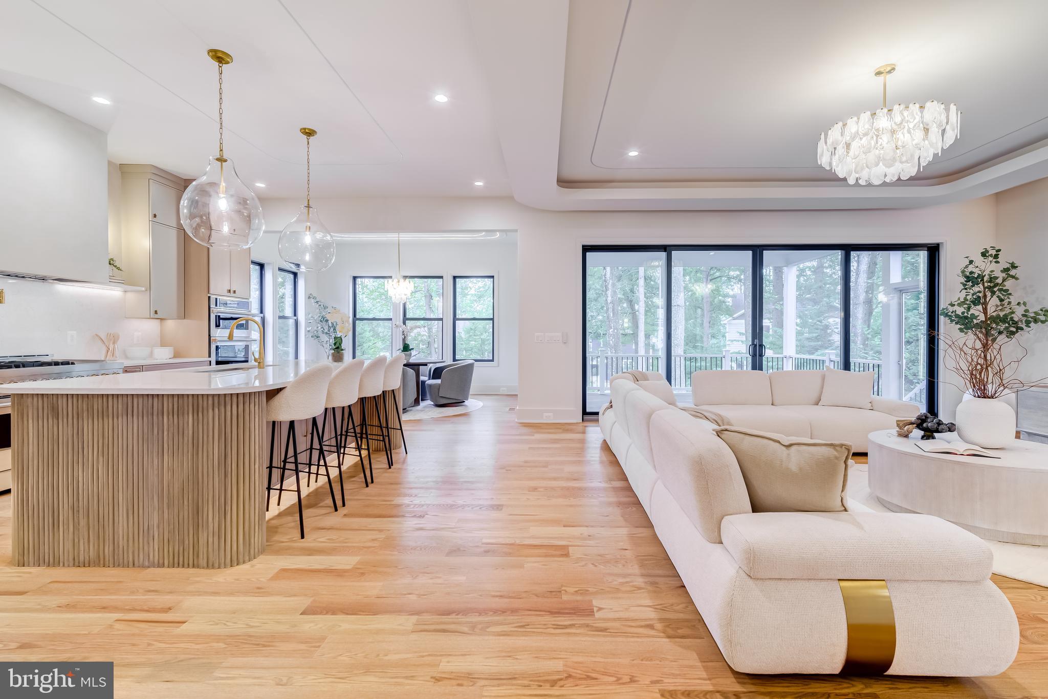 VIENNA WOODS - Residential