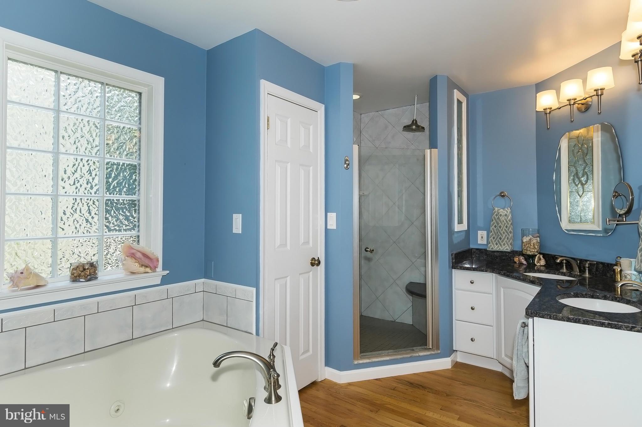 HILLSMERE ESTATES - Residential