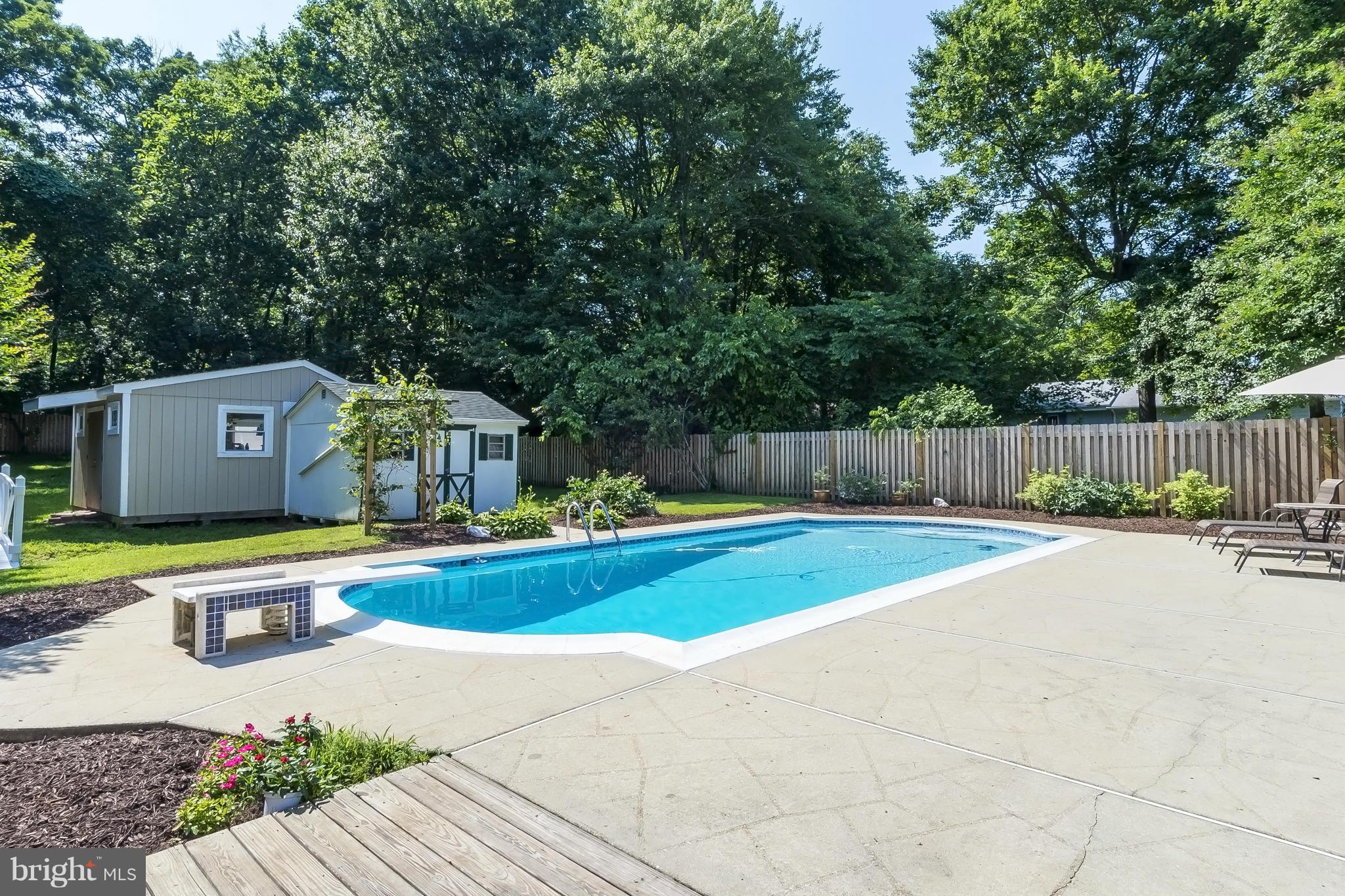 HILLSMERE ESTATES - Residential