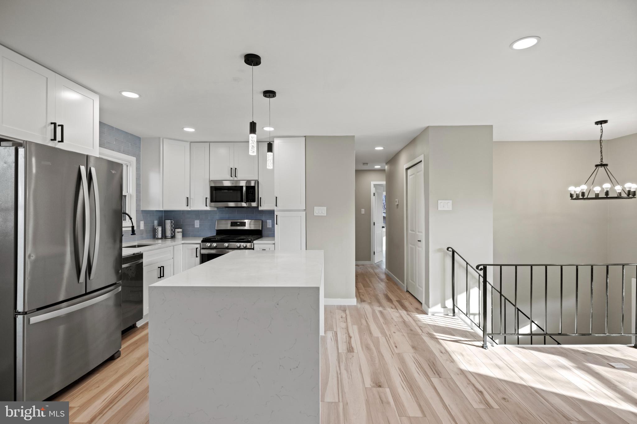 THE PROVINCES - Residential