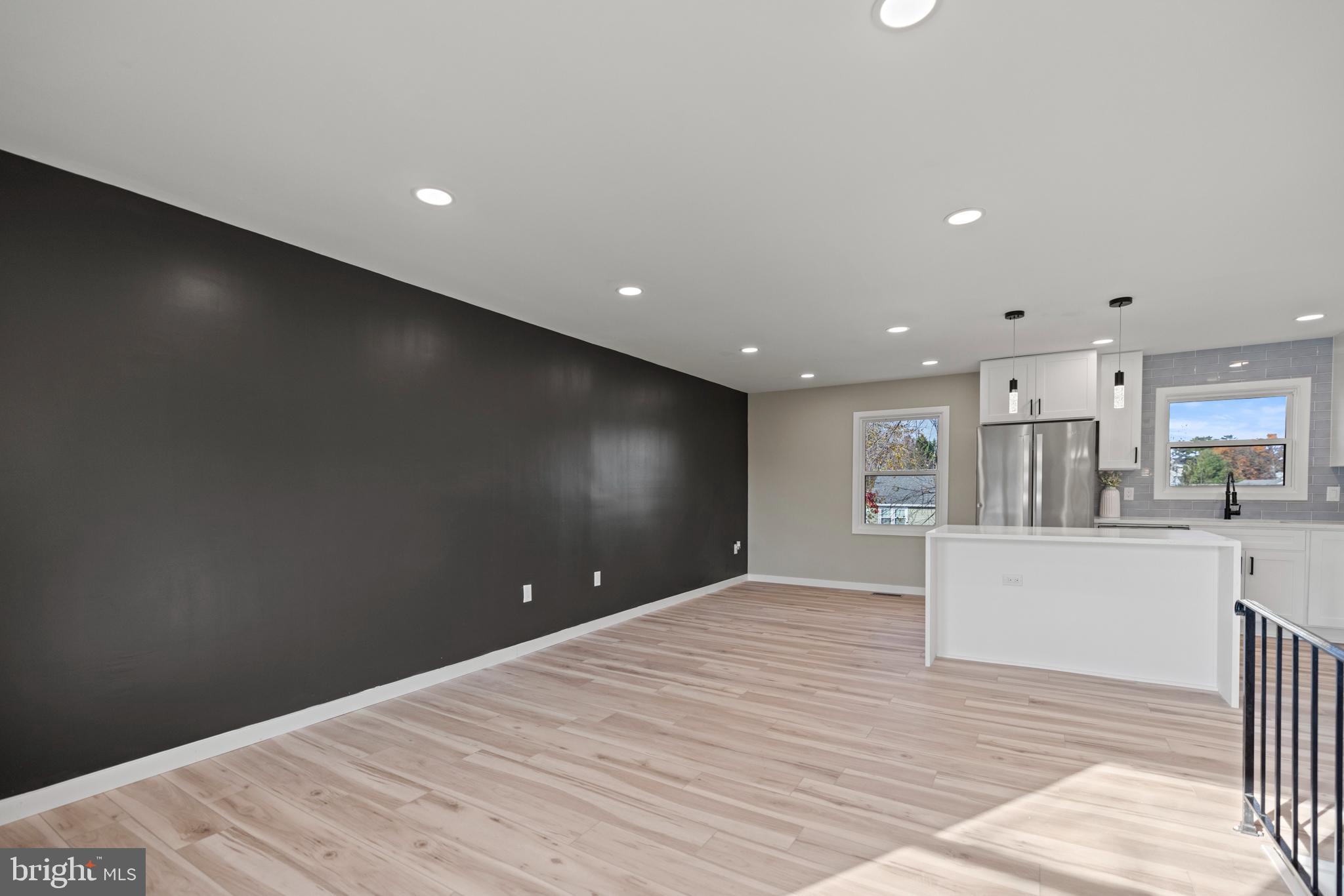 THE PROVINCES - Residential