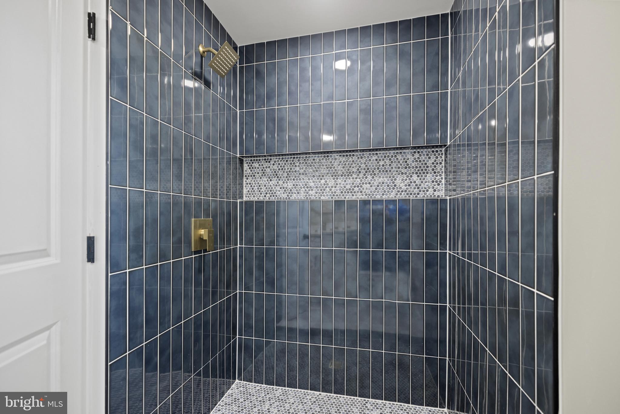 THE PROVINCES - Residential