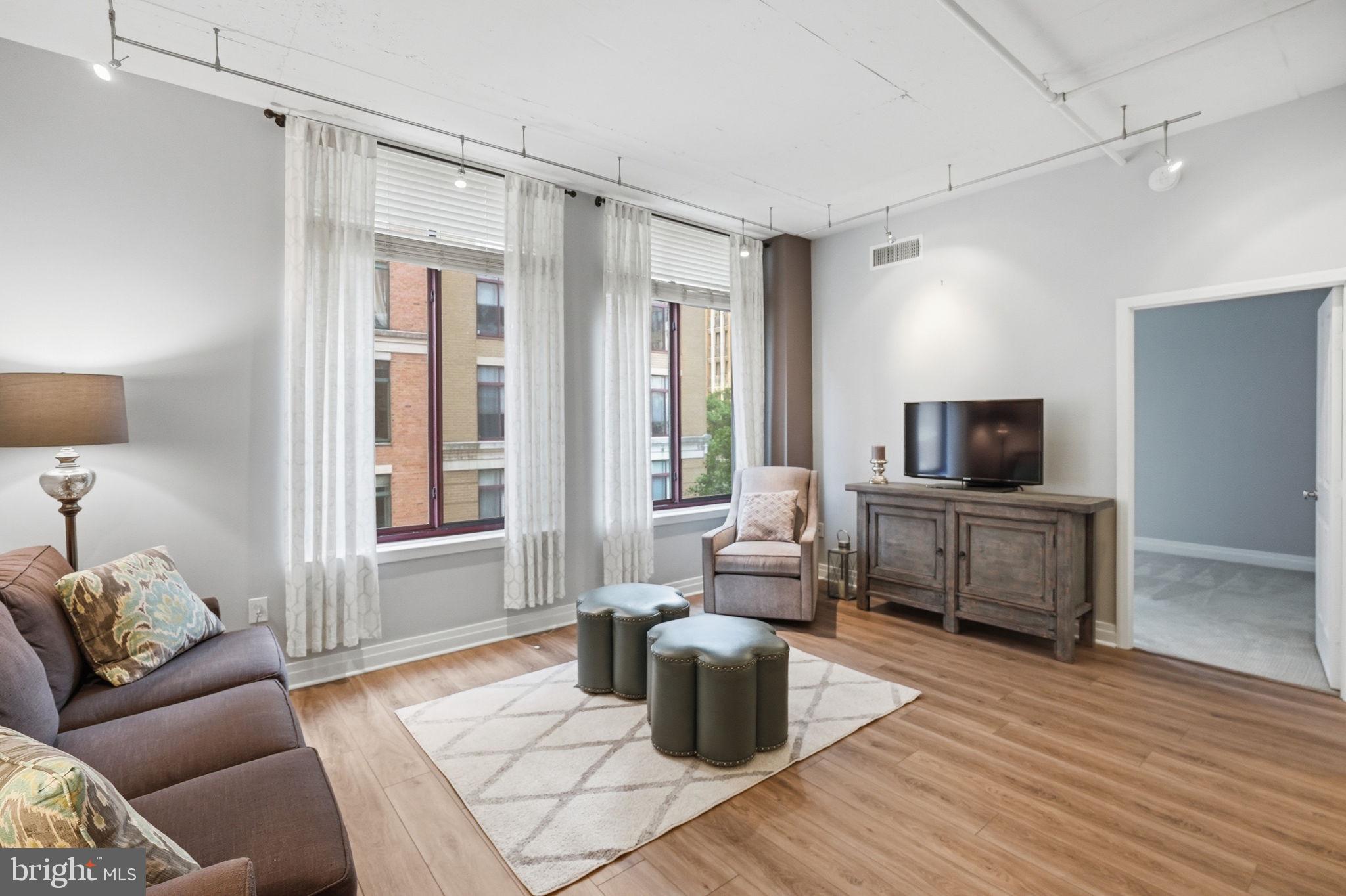 1205 N GARFIELD STREET 306