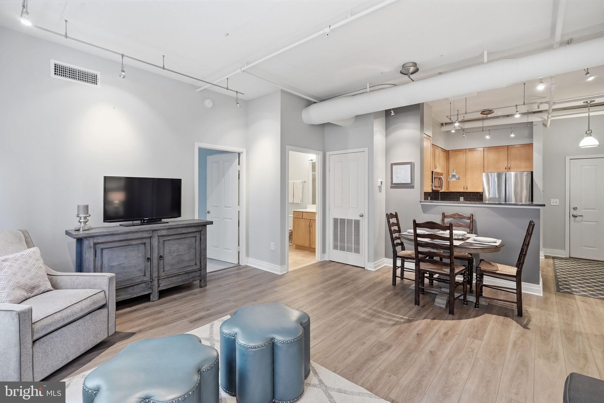 1205 N GARFIELD STREET 306