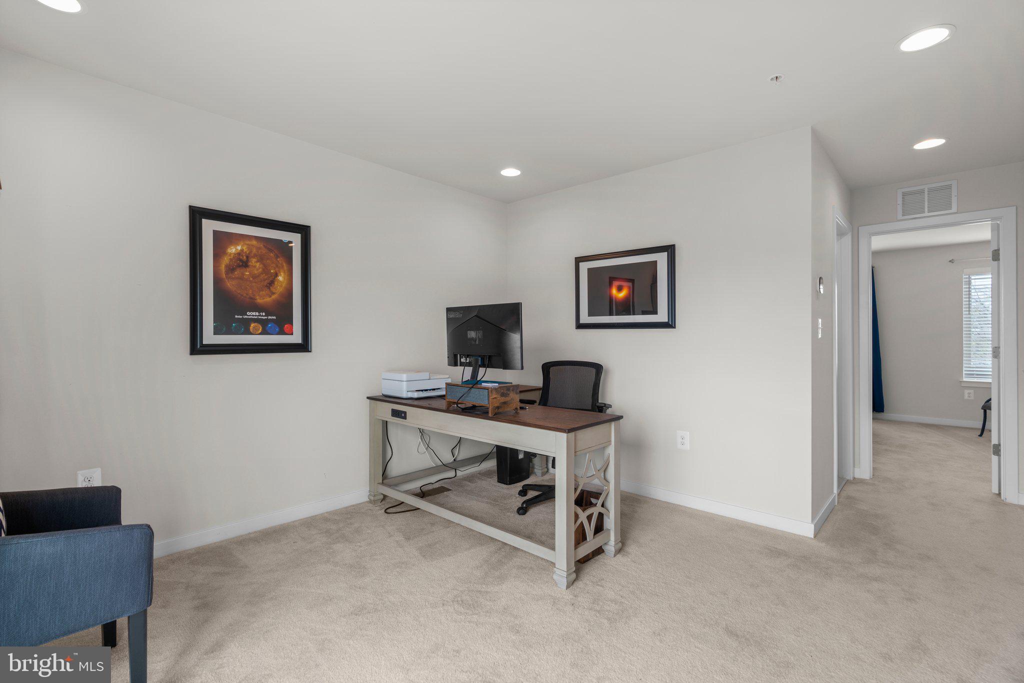 CHAPMAN ROW AT TWINBROOK METRO - Residential Lease