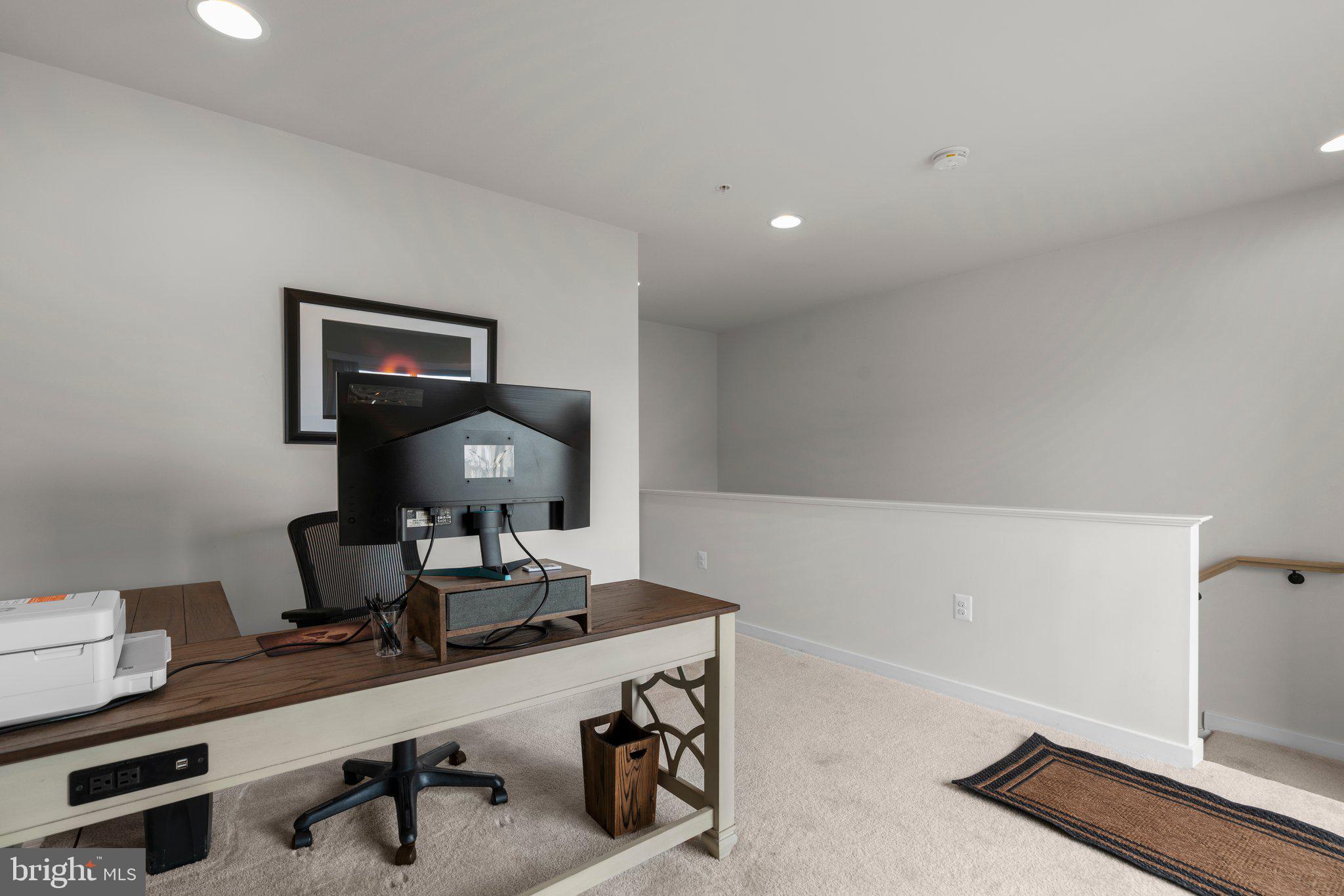 CHAPMAN ROW AT TWINBROOK METRO - Residential Lease