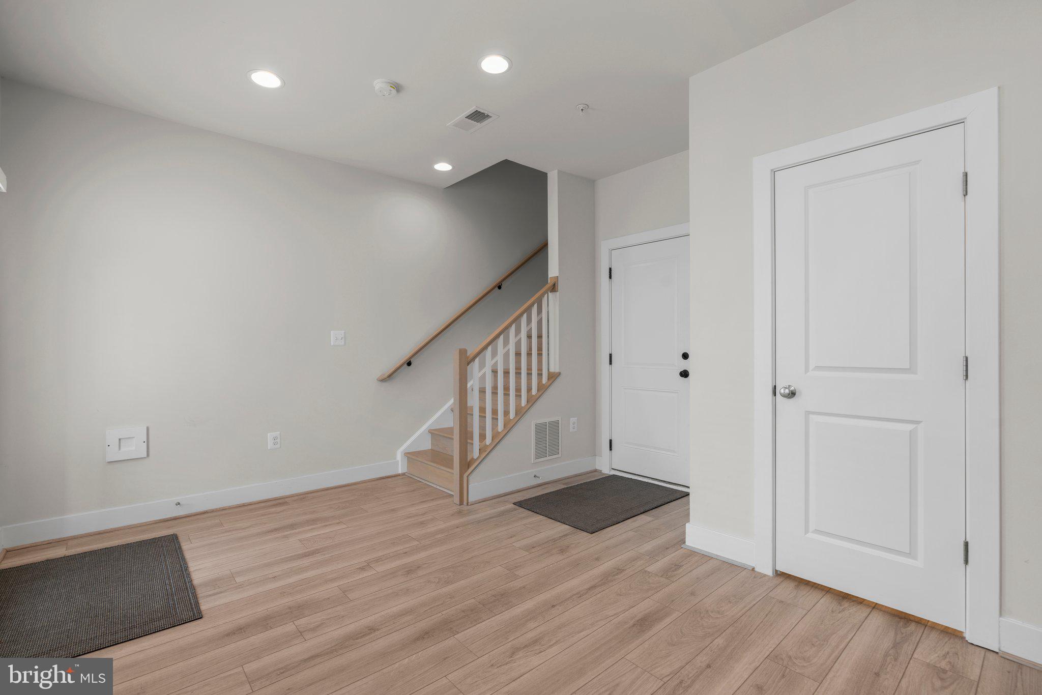 CHAPMAN ROW AT TWINBROOK METRO - Residential Lease