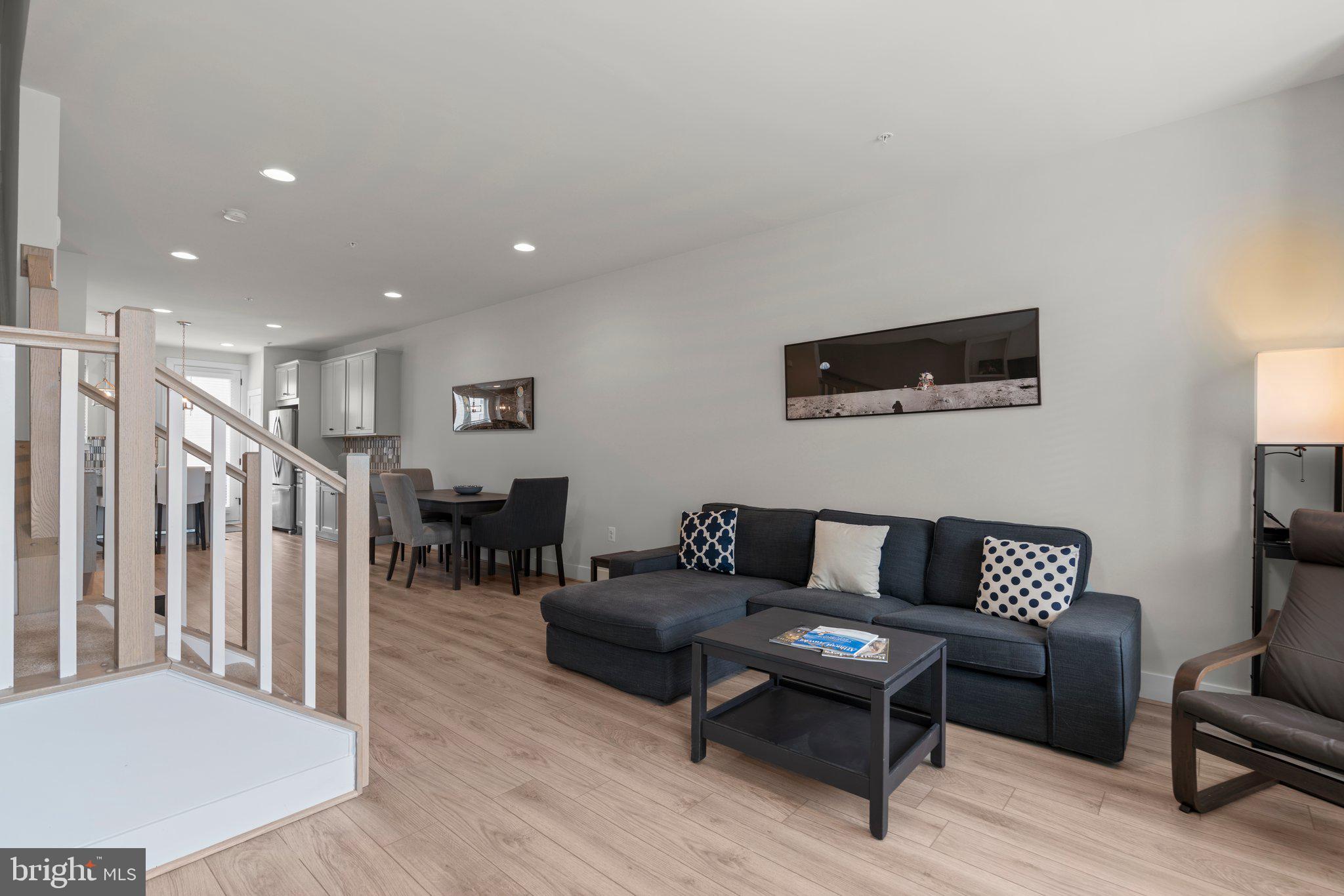 CHAPMAN ROW AT TWINBROOK METRO - Residential Lease