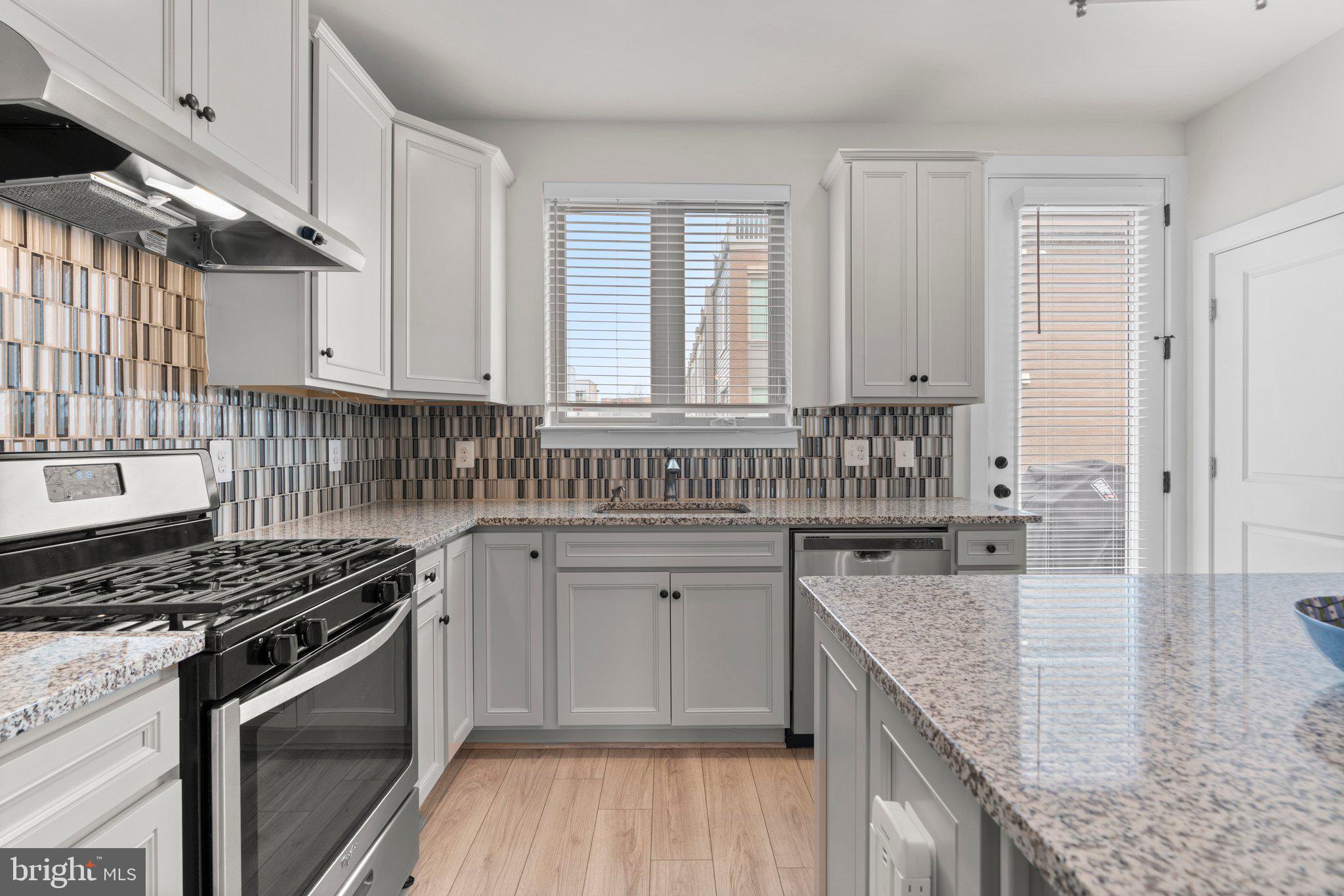 CHAPMAN ROW AT TWINBROOK METRO - Residential Lease