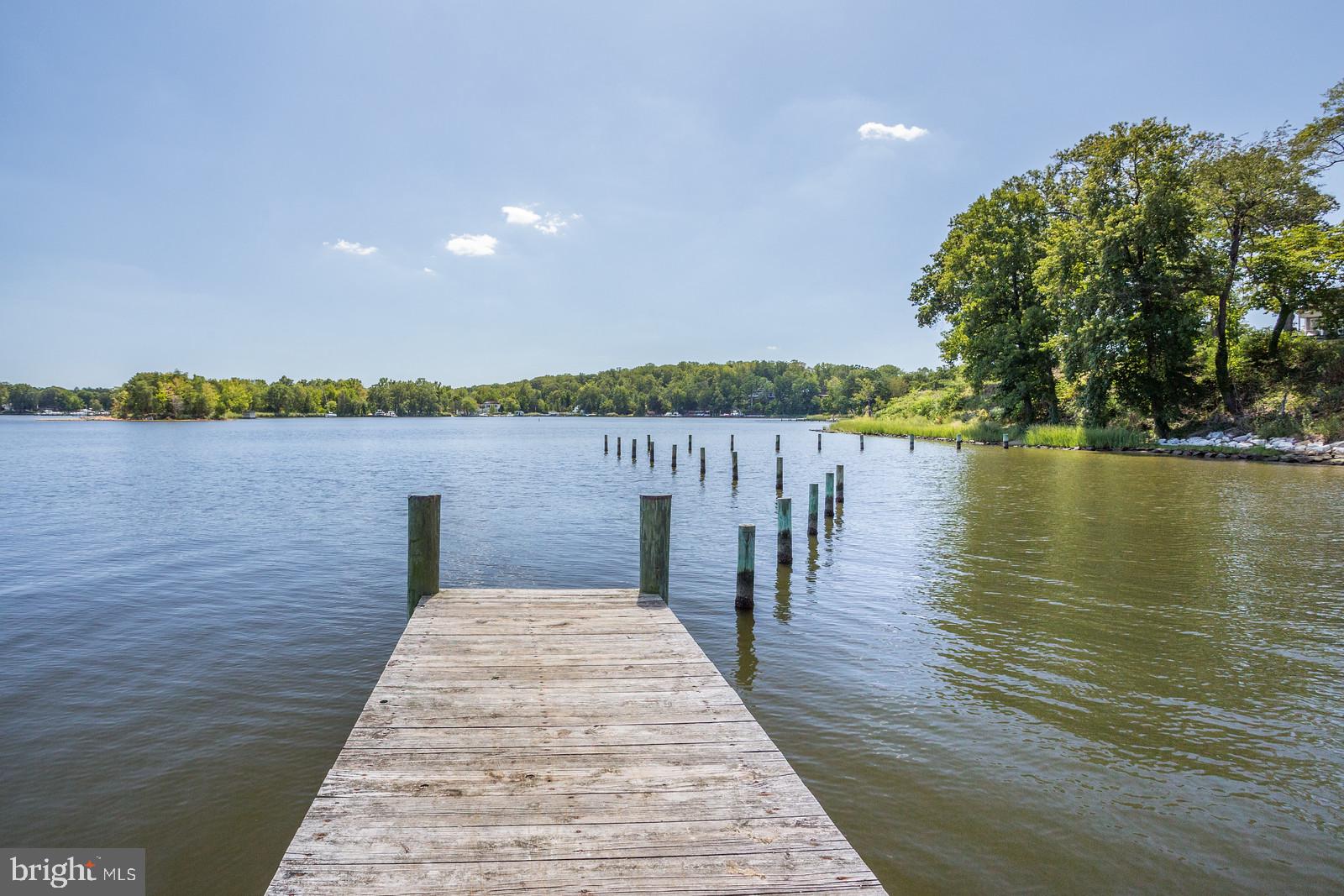 WOODLAND BEACH - Residential