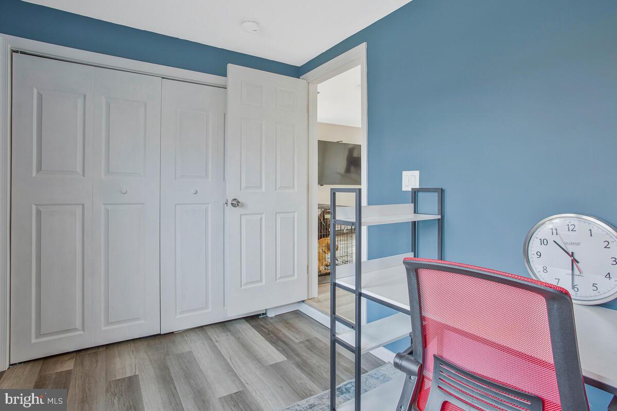 WOODLAND BEACH - Residential