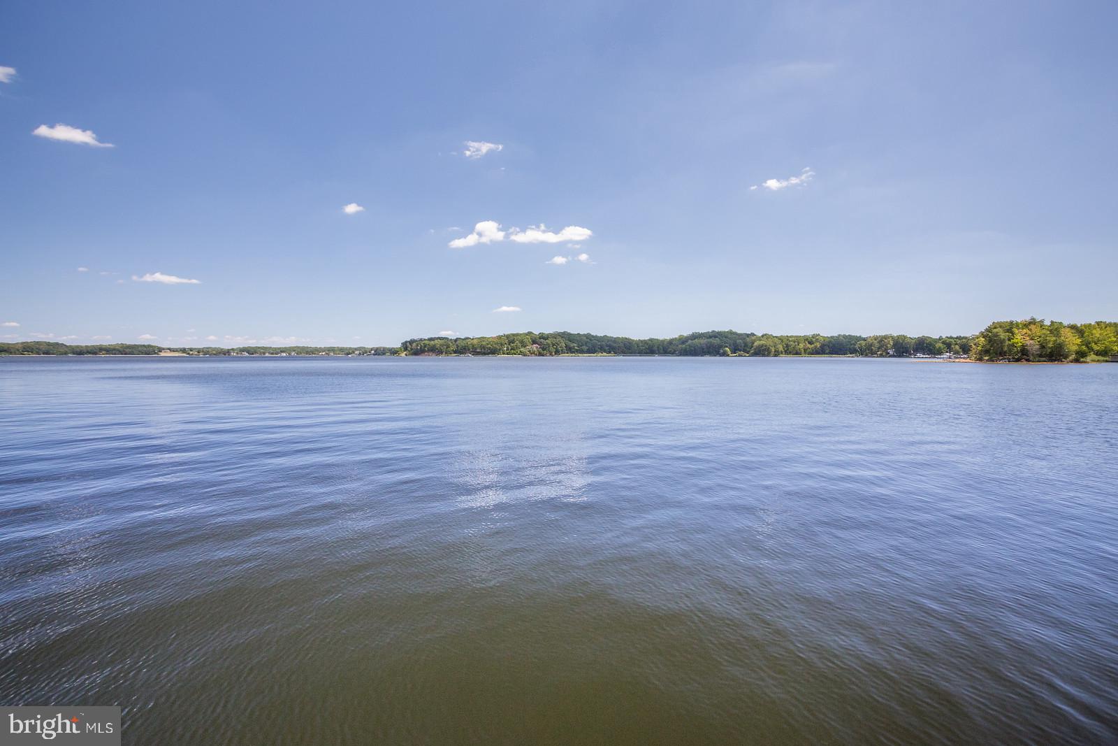 WOODLAND BEACH - Residential