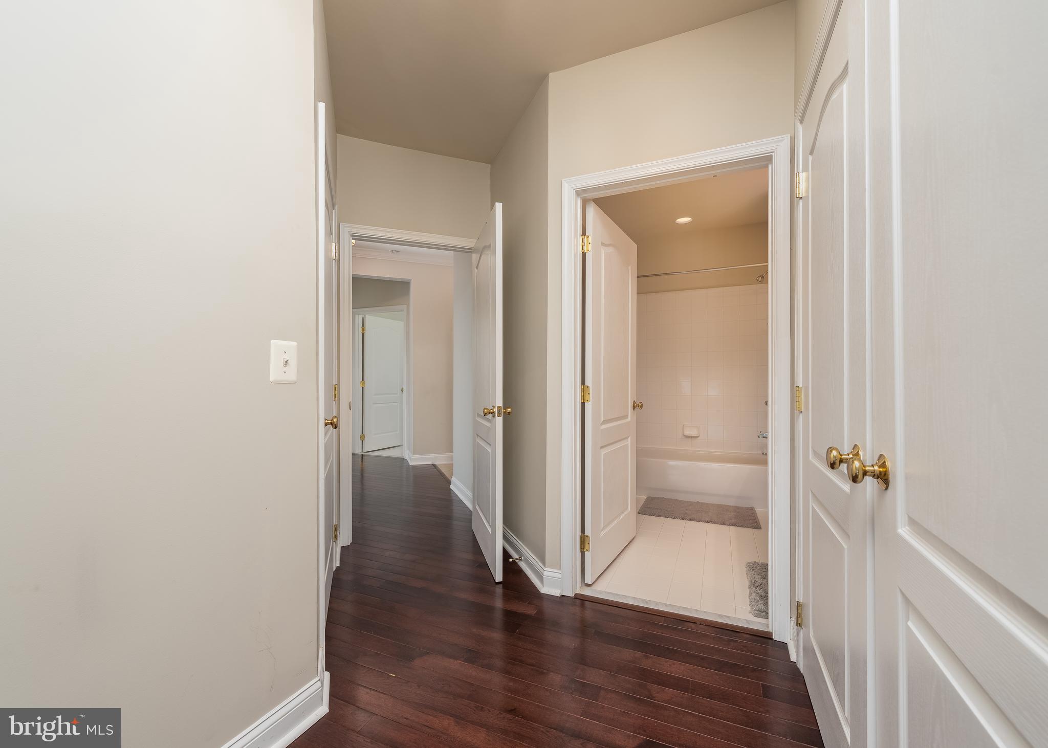 RIVER HILL - Residential Lease