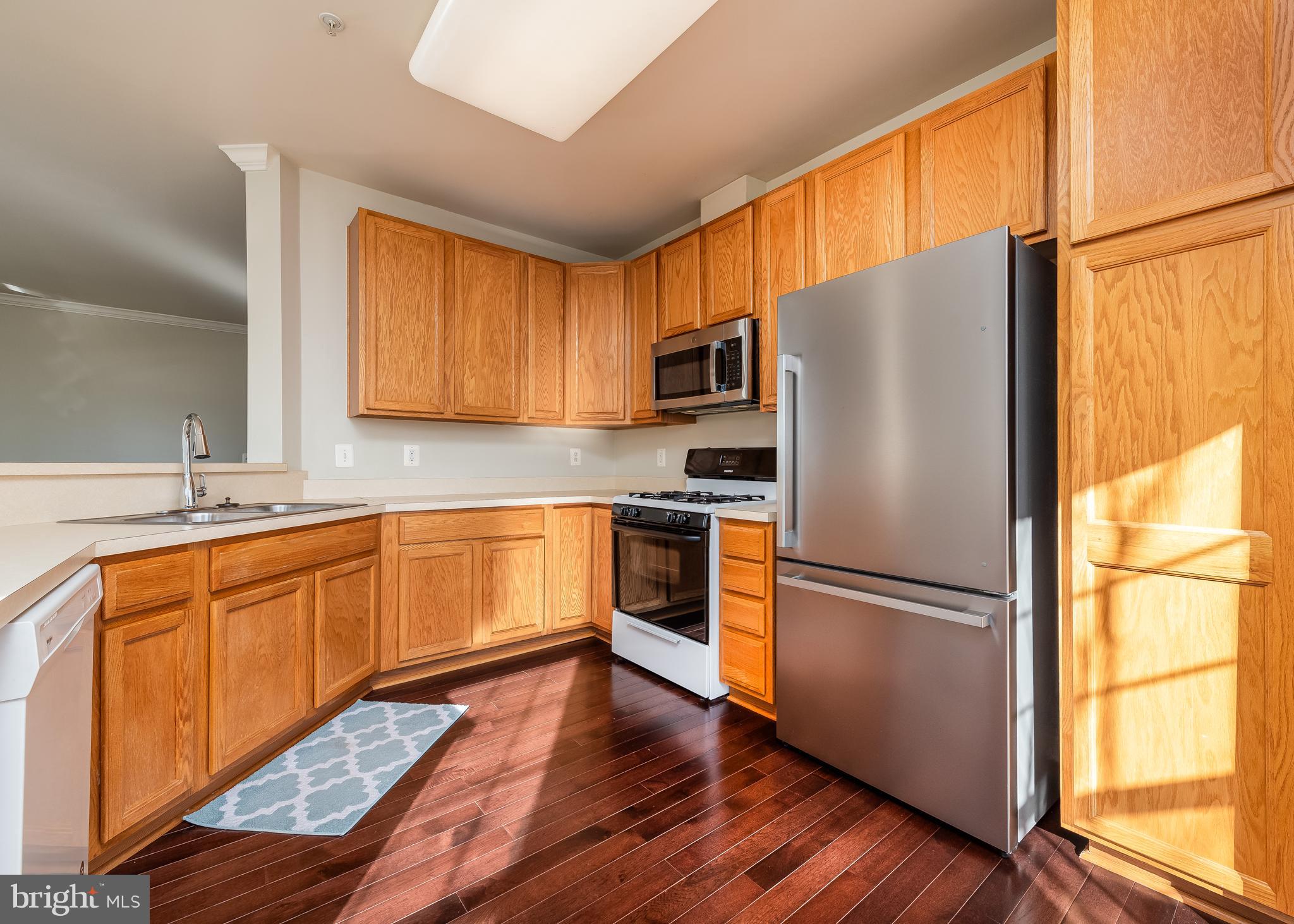 RIVER HILL - Residential Lease