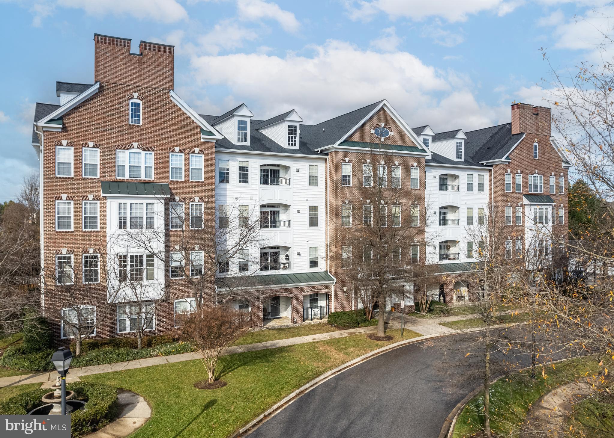 RIVER HILL - Residential Lease