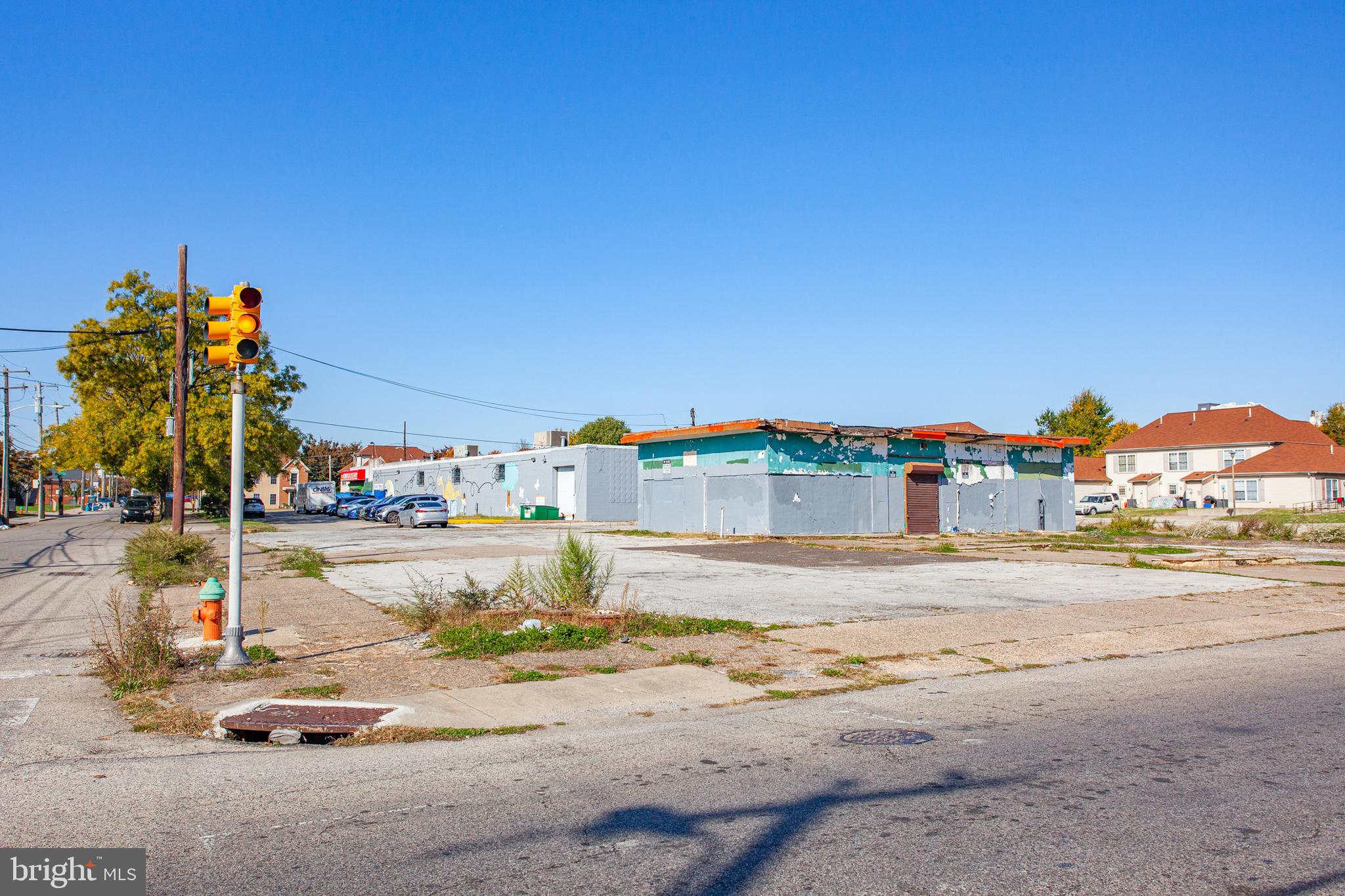 NORTHERN LIBERTIES - Commercial Sale