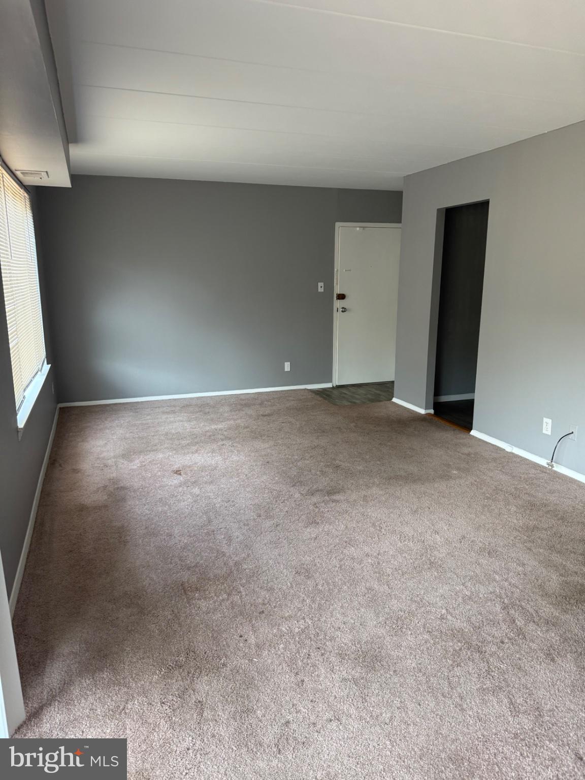 125 CLUBHOUSE DRIVE B SW 7