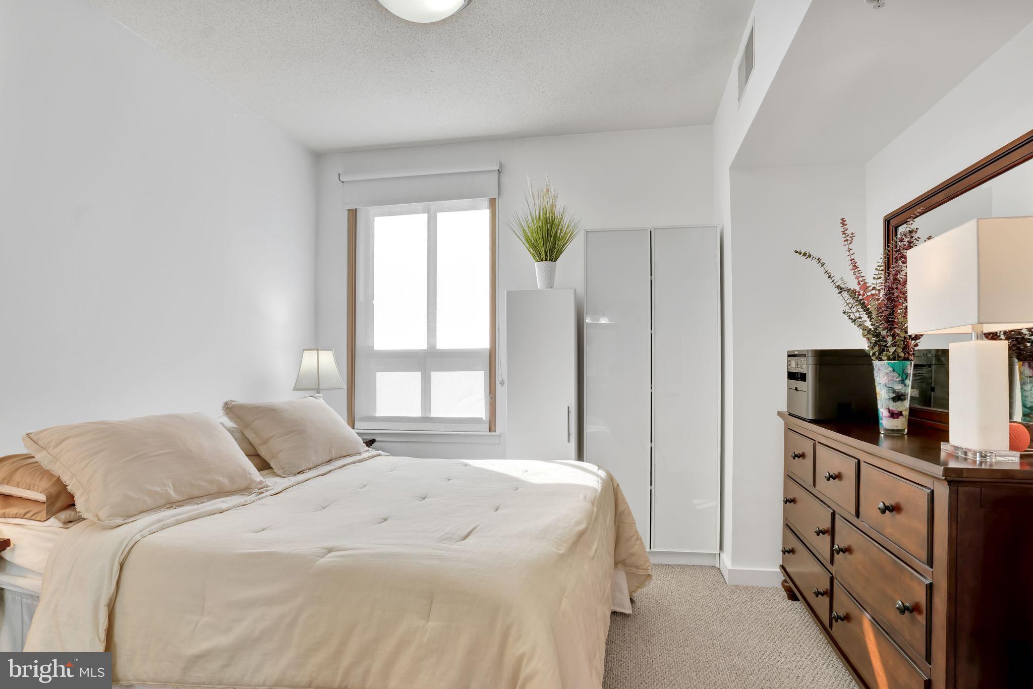 RESIDENCES AT LIBERTY CENTER - Residential Lease