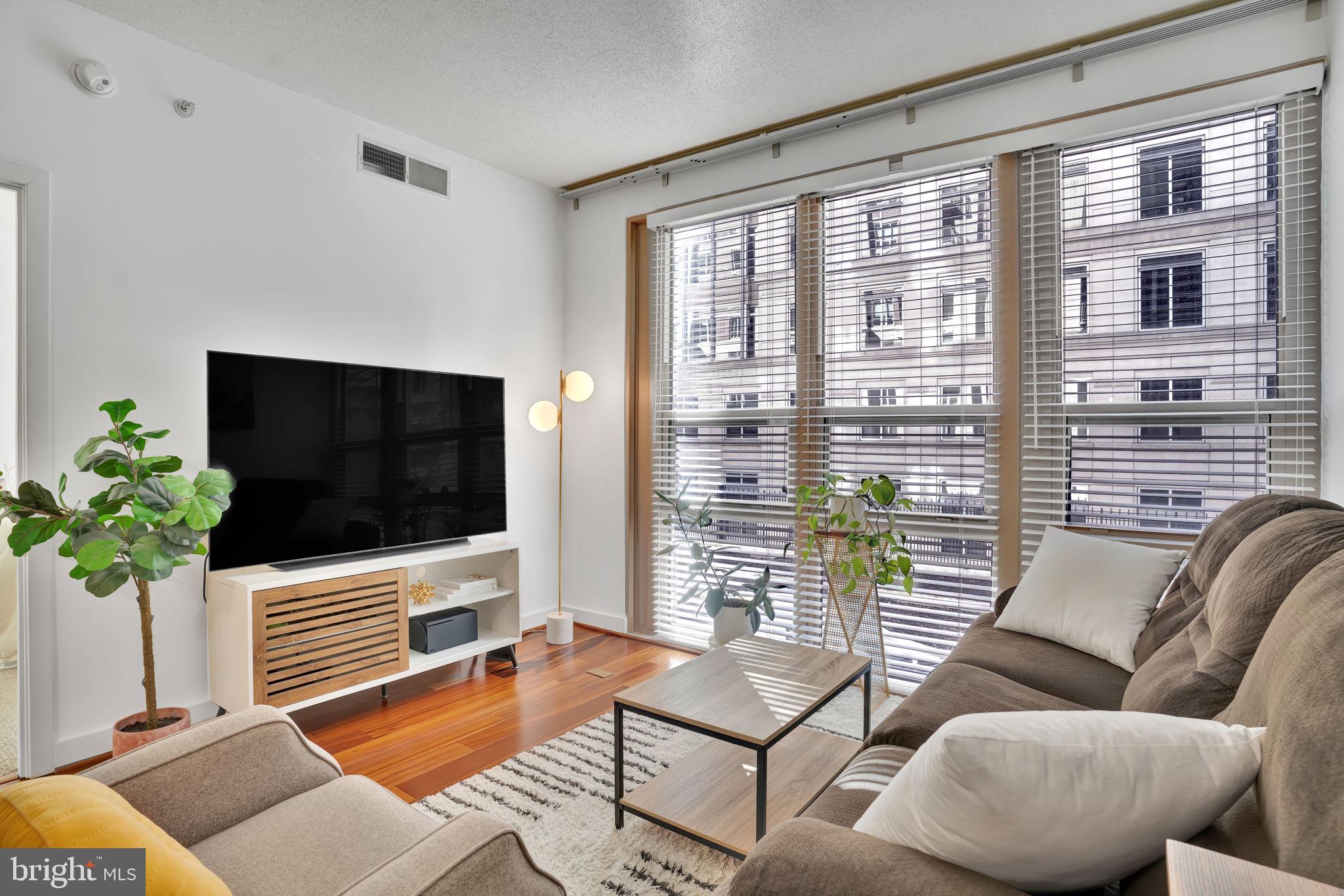 RESIDENCES AT LIBERTY CENTER - Residential Lease